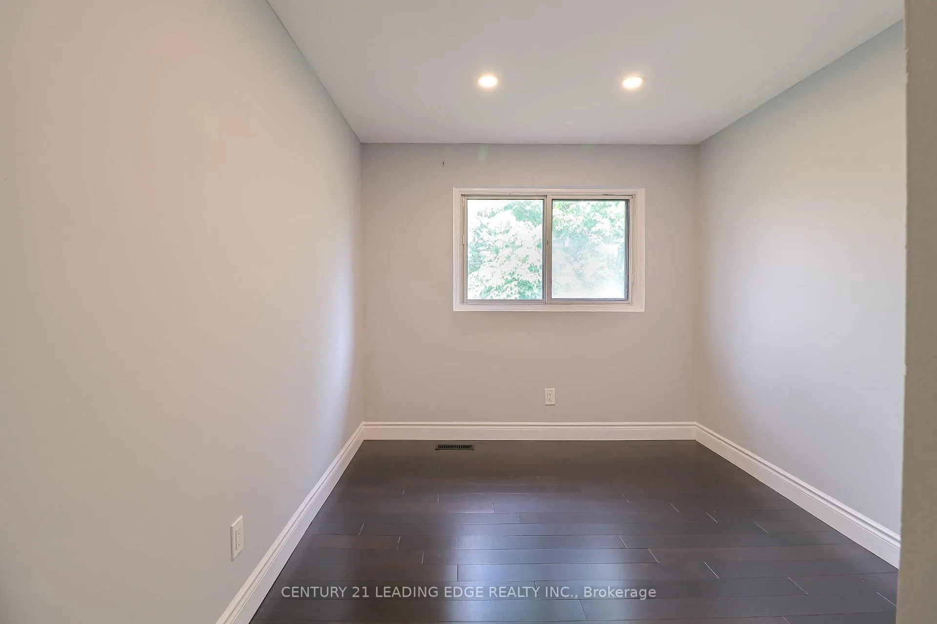 Photo 14 of Unit 2, 2 Carleton Place, Brampton, Bramalea West Industrial — HOMEH