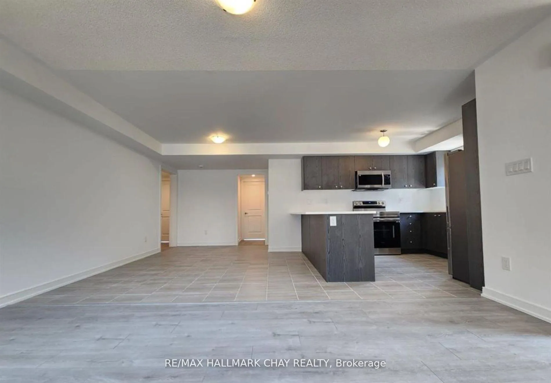 Photo 5 of 86 Appletree Lane, Barrie, Innis-Shore — HOMEH
