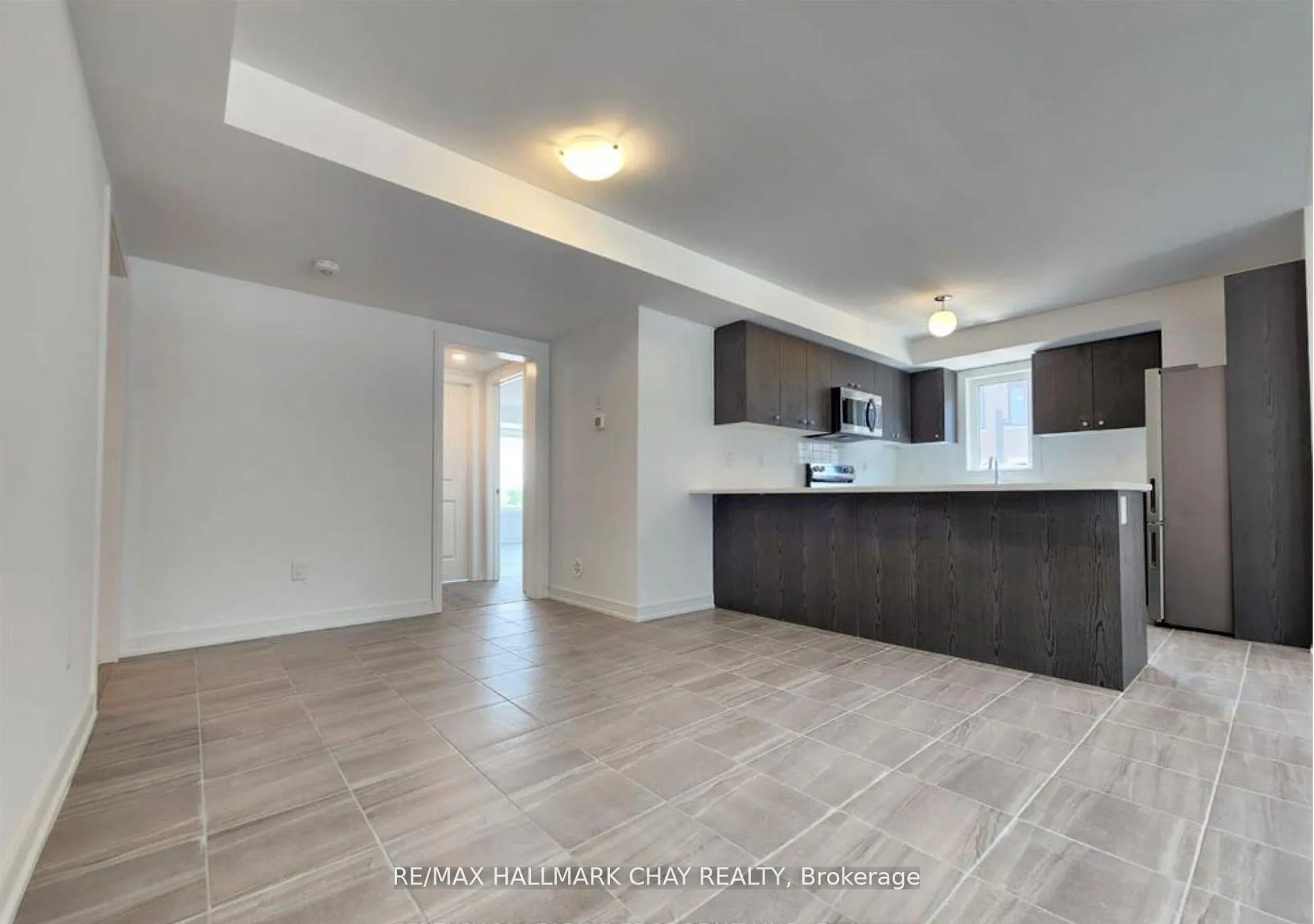 Photo 6 of 86 Appletree Lane, Barrie, Innis-Shore — HOMEH