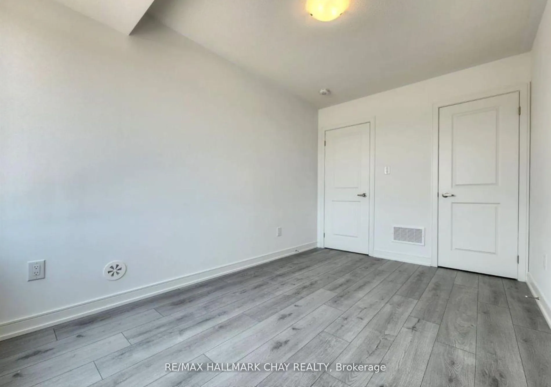 Photo 17 of 86 Appletree Lane, Barrie, Innis-Shore — HOMEH