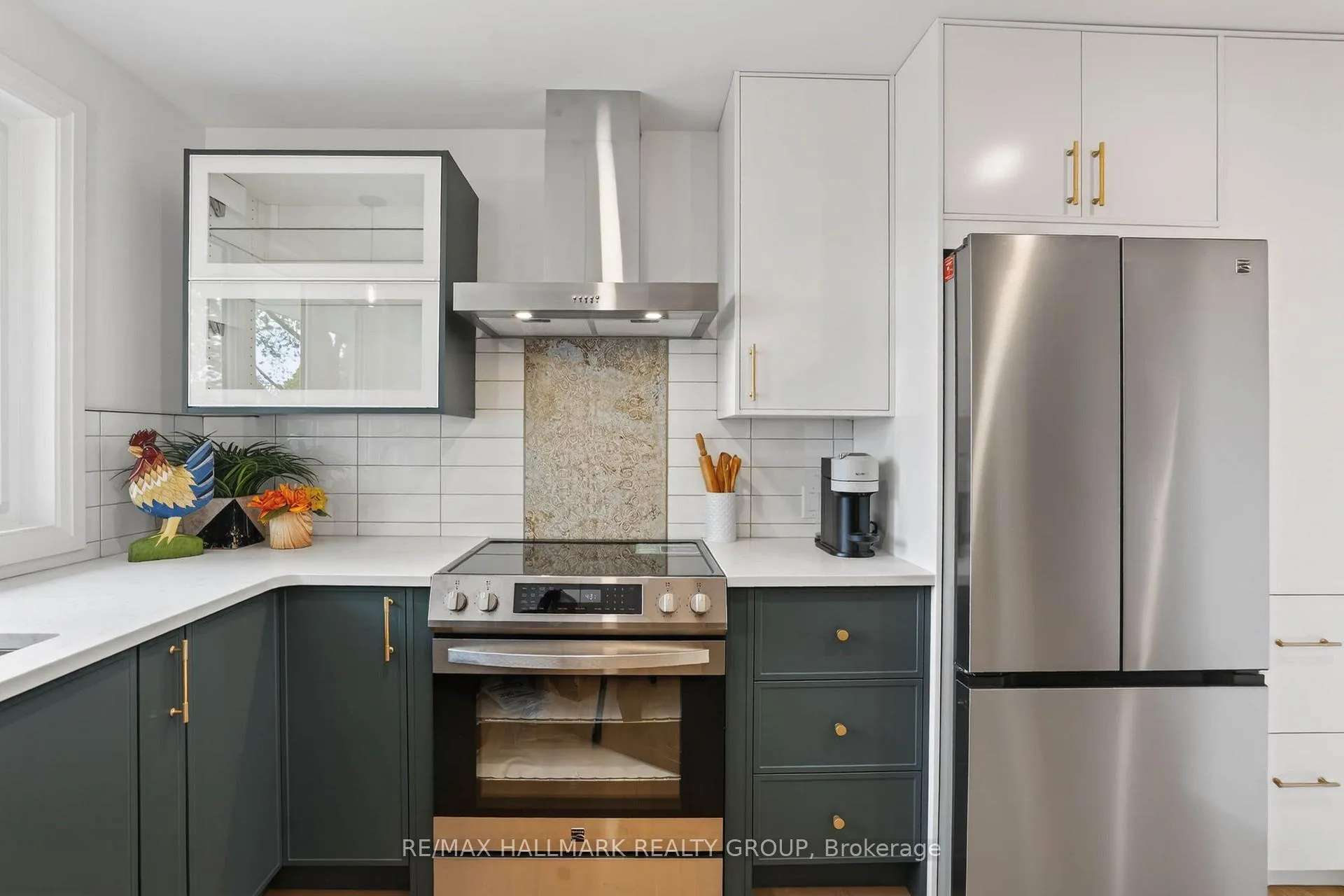 Photo 6 of Unit 22, 660 Hochelaga Street, Ottawa, Carson Meadows — HOMEH