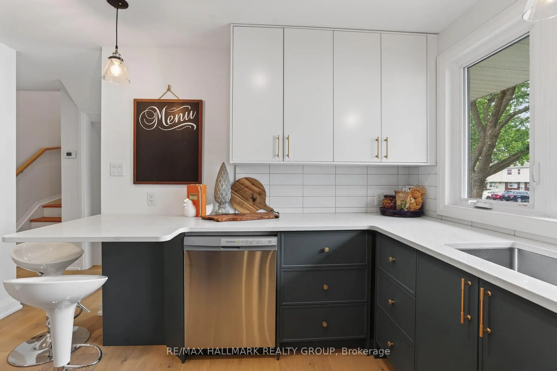 Photo 7 of Unit 22, 660 Hochelaga Street, Ottawa, Carson Meadows — HOMEH