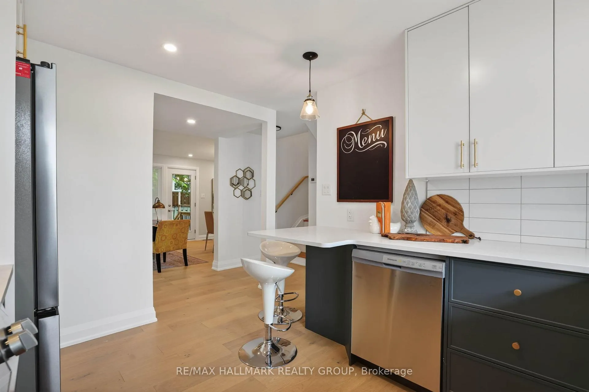 Photo 9 of Unit 22, 660 Hochelaga Street, Ottawa, Carson Meadows — HOMEH