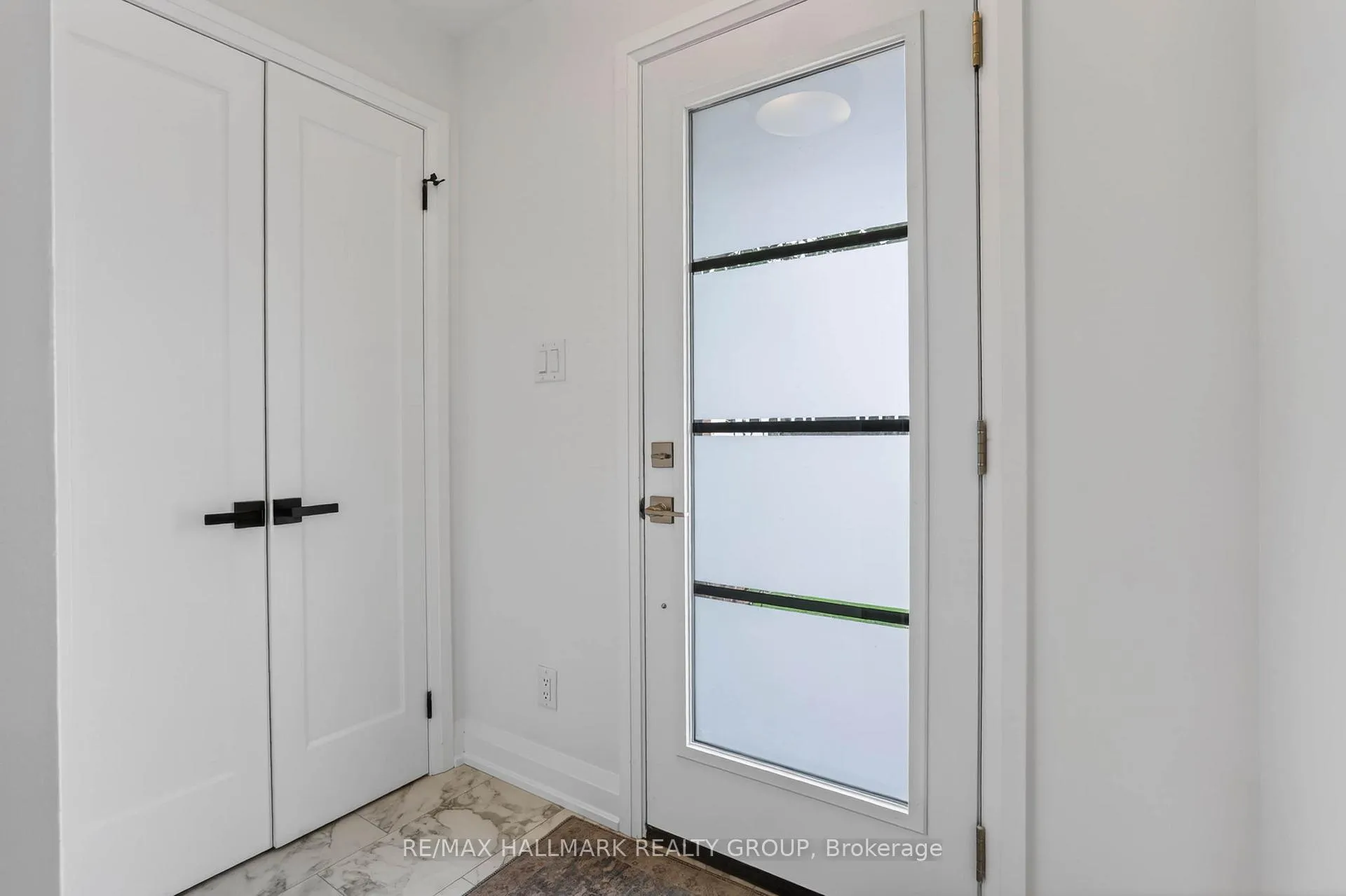 Photo 21 of Unit 22, 660 Hochelaga Street, Ottawa, Carson Meadows — HOMEH