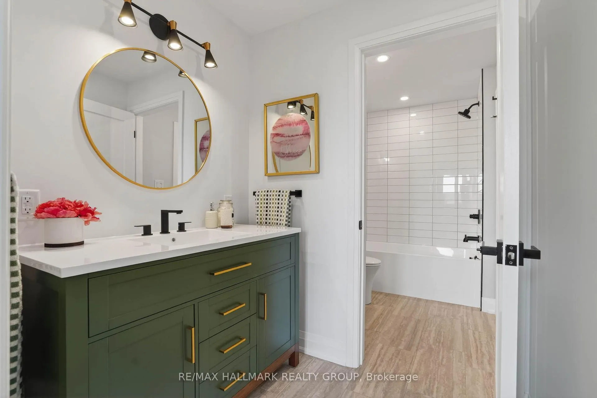 Photo 26 of Unit 22, 660 Hochelaga Street, Ottawa, Carson Meadows — HOMEH