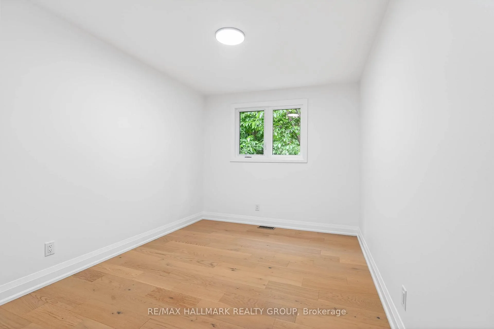 Photo 28 of Unit 22, 660 Hochelaga Street, Ottawa, Carson Meadows — HOMEH