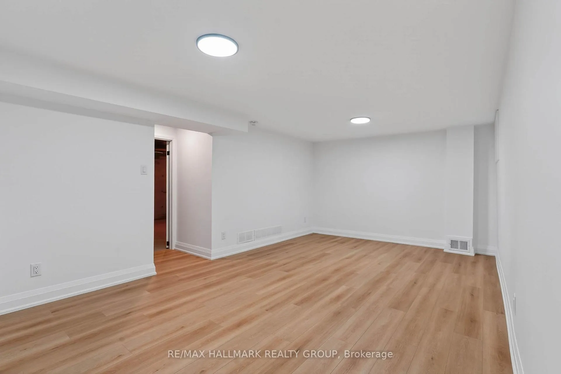 Photo 34 of Unit 22, 660 Hochelaga Street, Ottawa, Carson Meadows — HOMEH