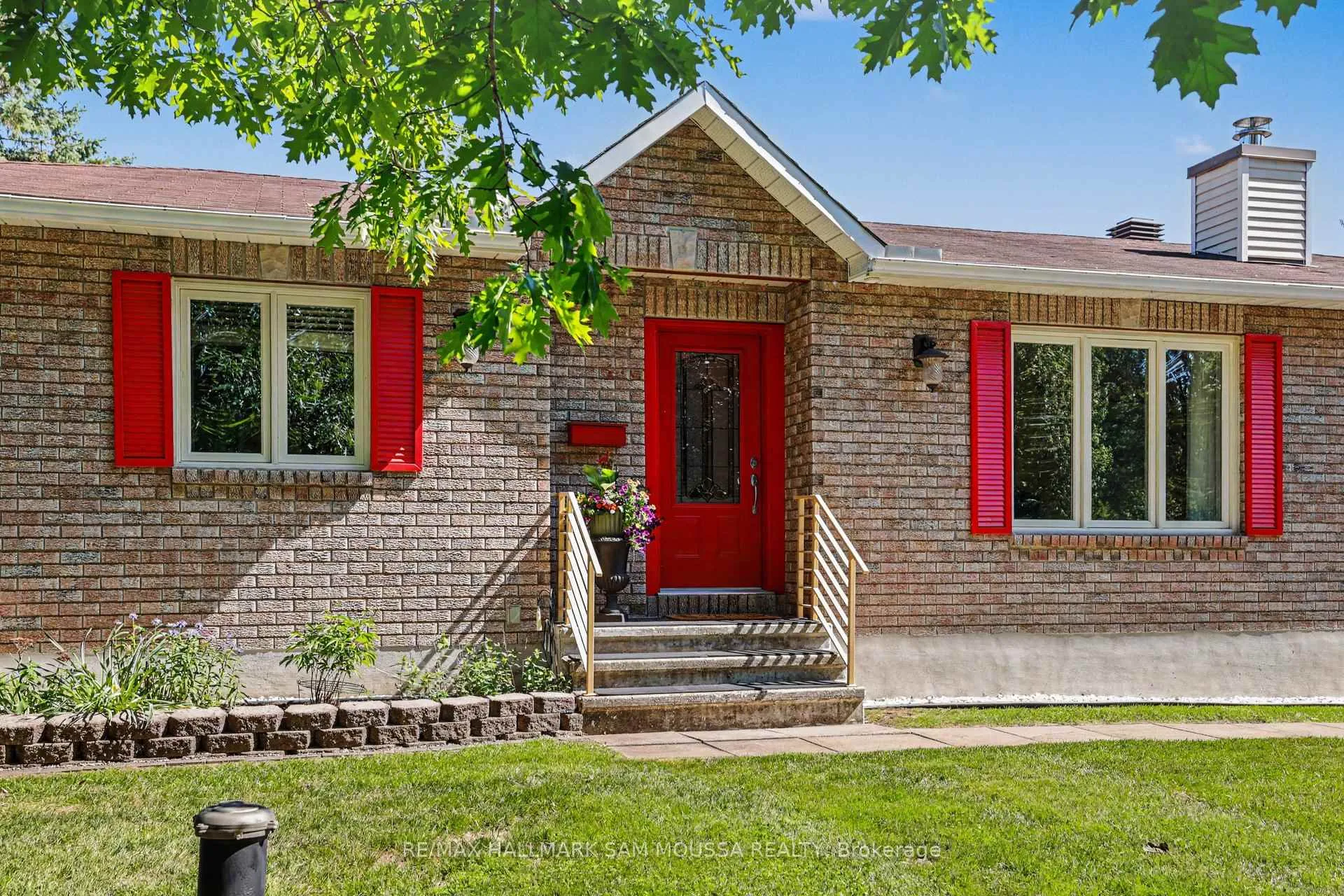 Photo 4 of 6482 Harvest Grove Drive, Ottawa, Greely — HOMEH