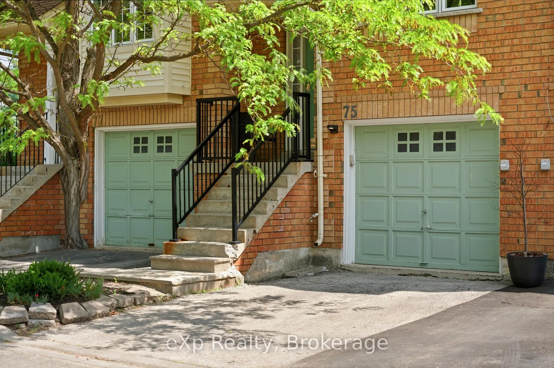 Photo 3 of Unit 75, 9800 Mclaughlin Road N, Brampton, Fletcher's Creek Village — HOMEH