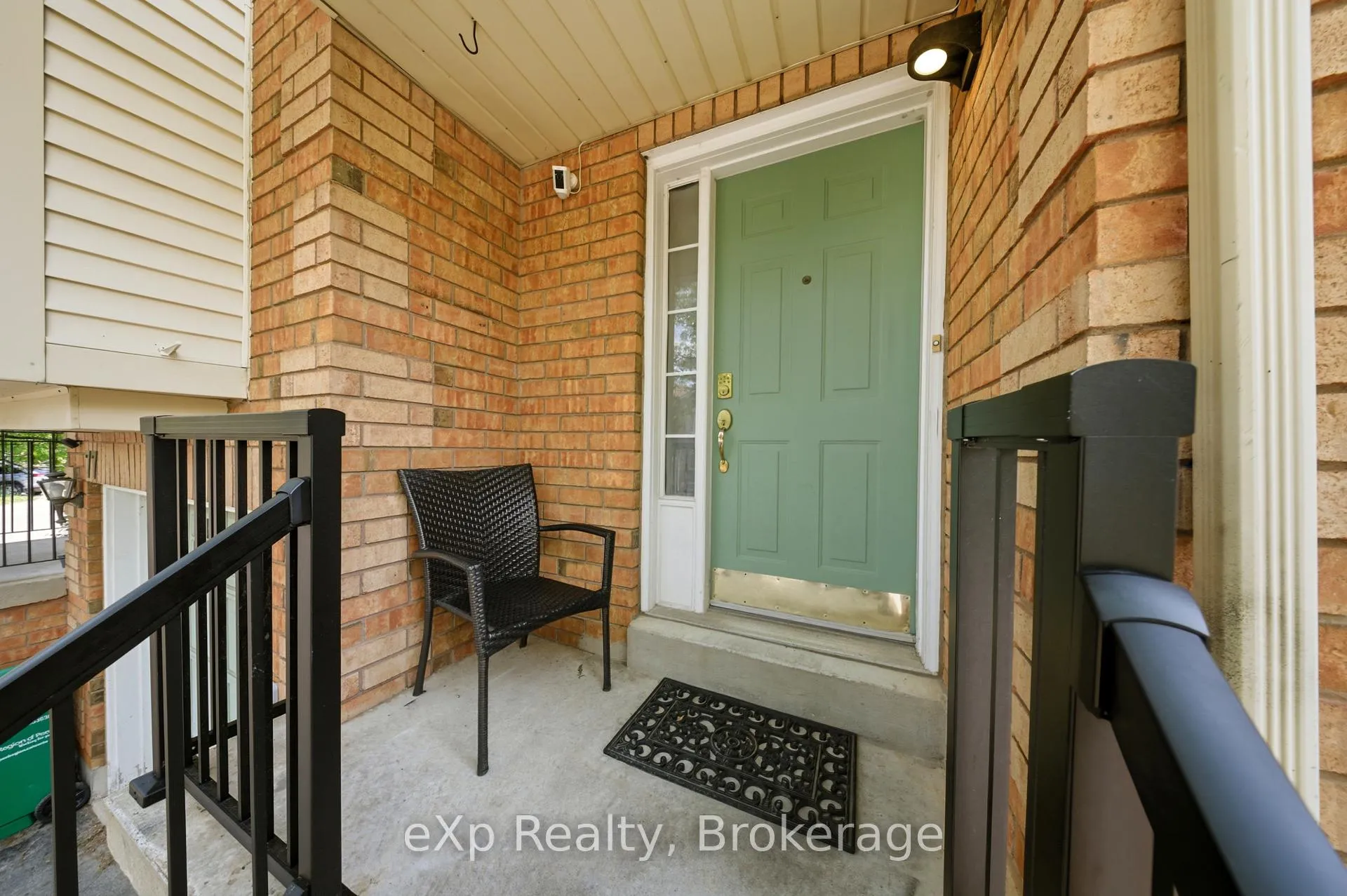 Photo 4 of Unit 75, 9800 Mclaughlin Road N, Brampton, Fletcher's Creek Village — HOMEH