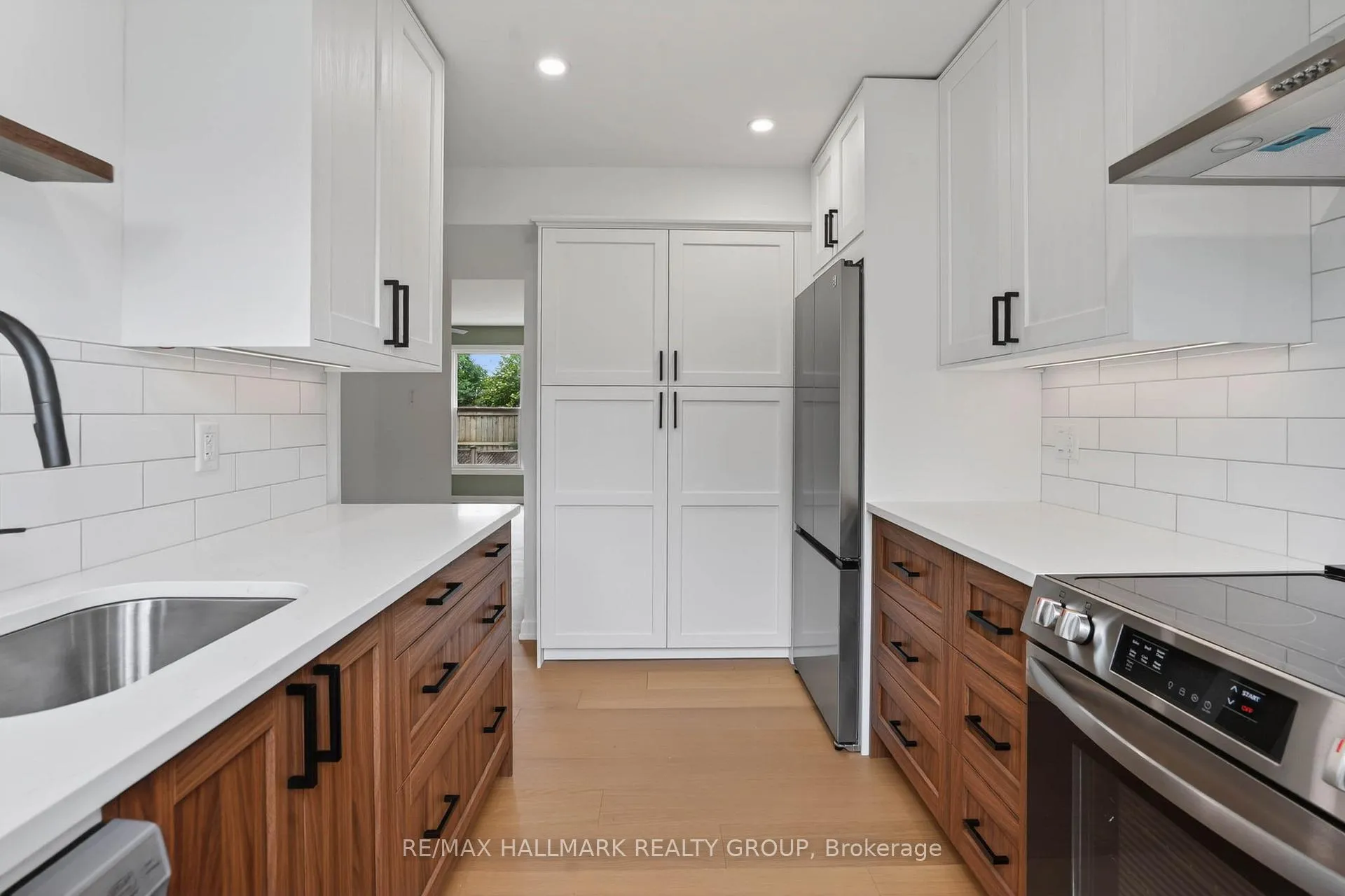 Photo 6 of Unit 38, 660 Hochelaga Street, Ottawa, Carson Meadows — HOMEH
