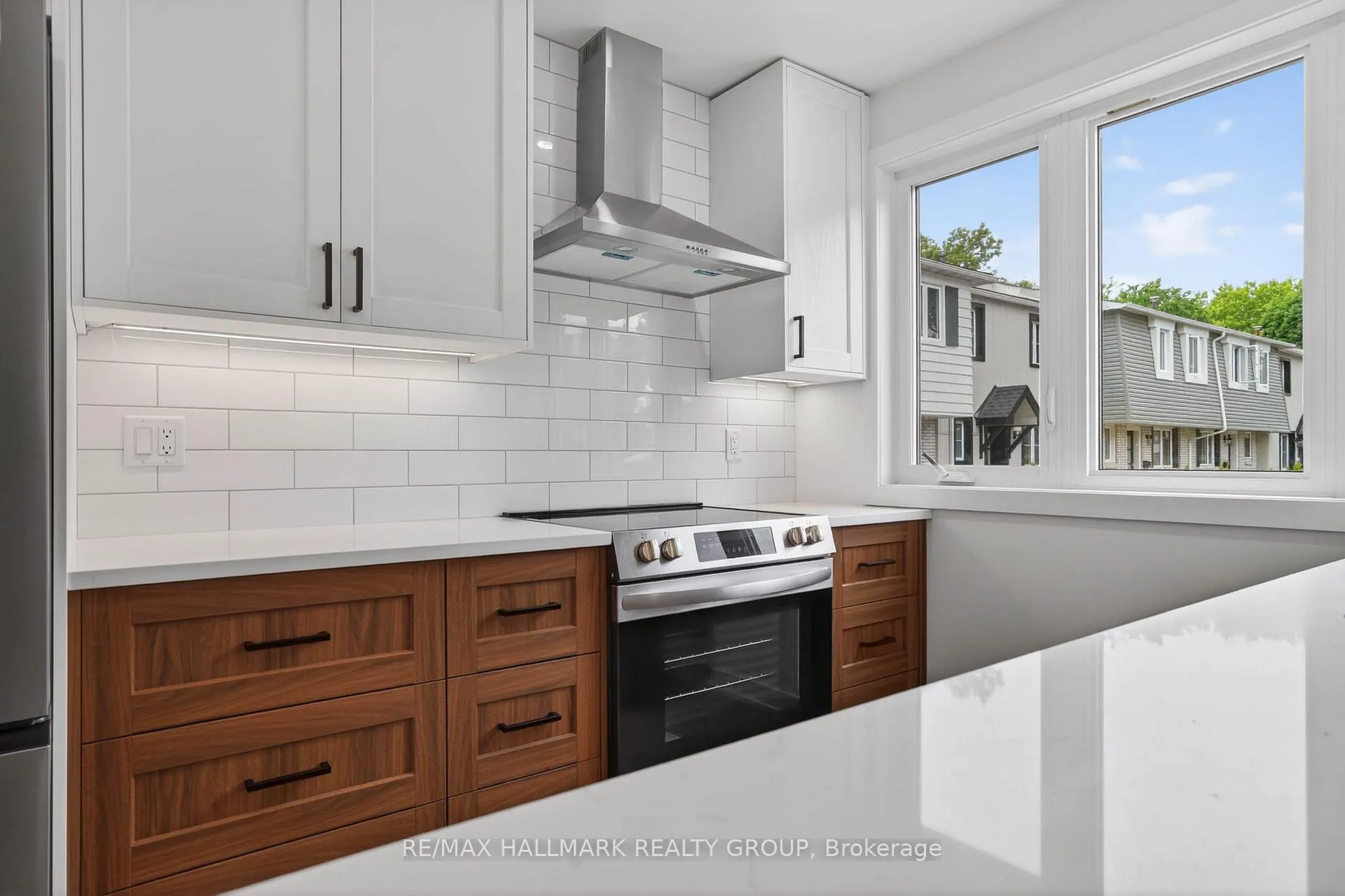 Photo 10 of Unit 38, 660 Hochelaga Street, Ottawa, Carson Meadows — HOMEH