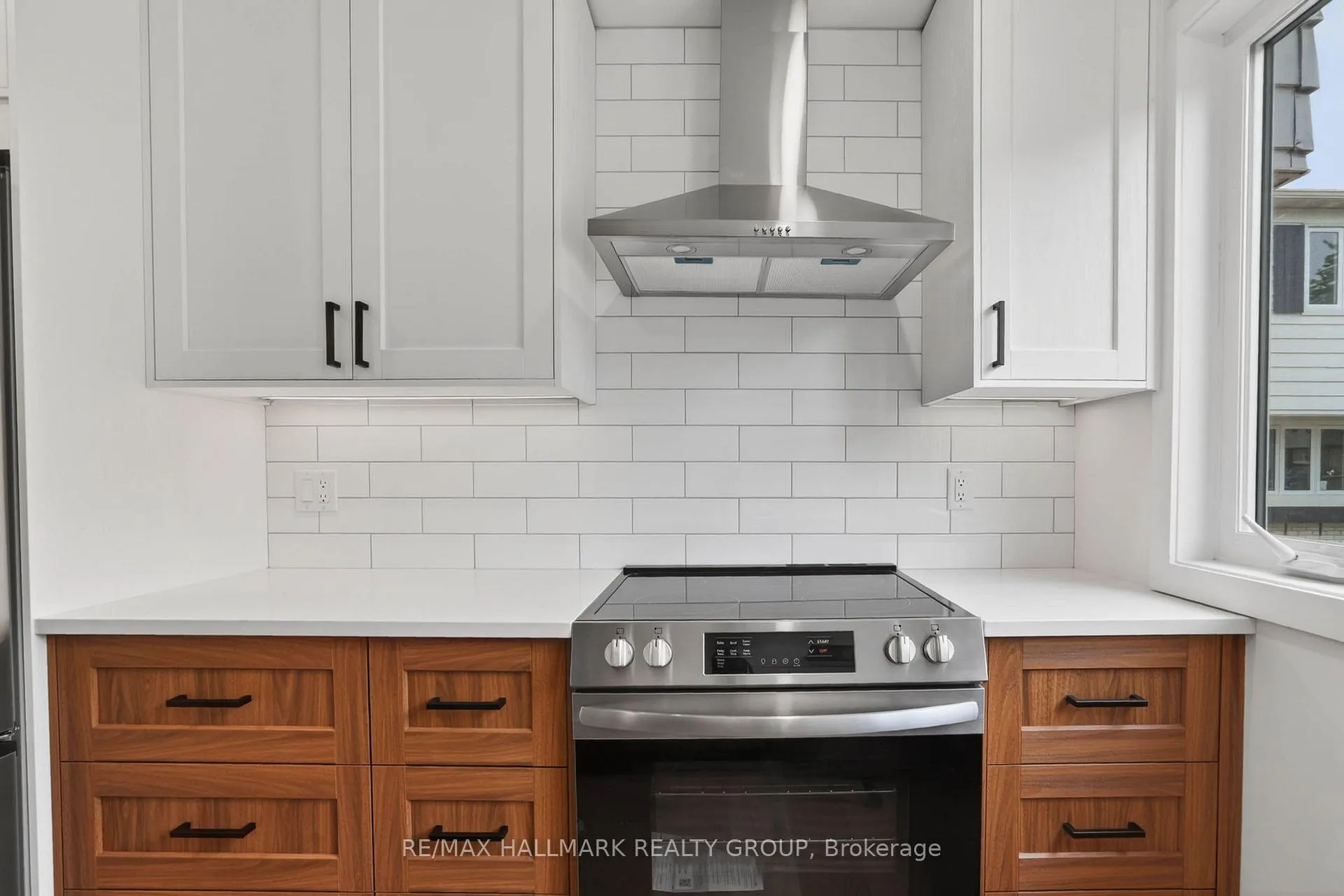 Photo 12 of Unit 38, 660 Hochelaga Street, Ottawa, Carson Meadows — HOMEH