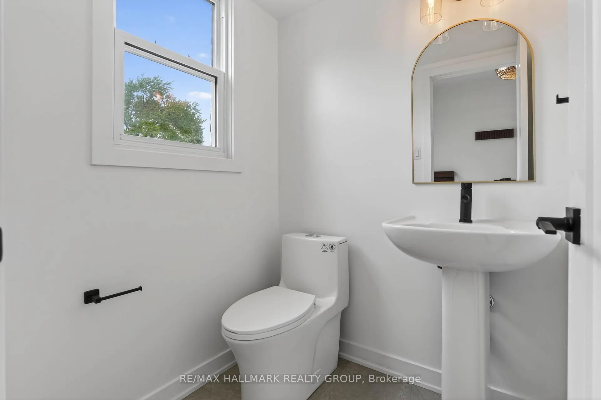 Photo 25 of Unit 38, 660 Hochelaga Street, Ottawa, Carson Meadows — HOMEH