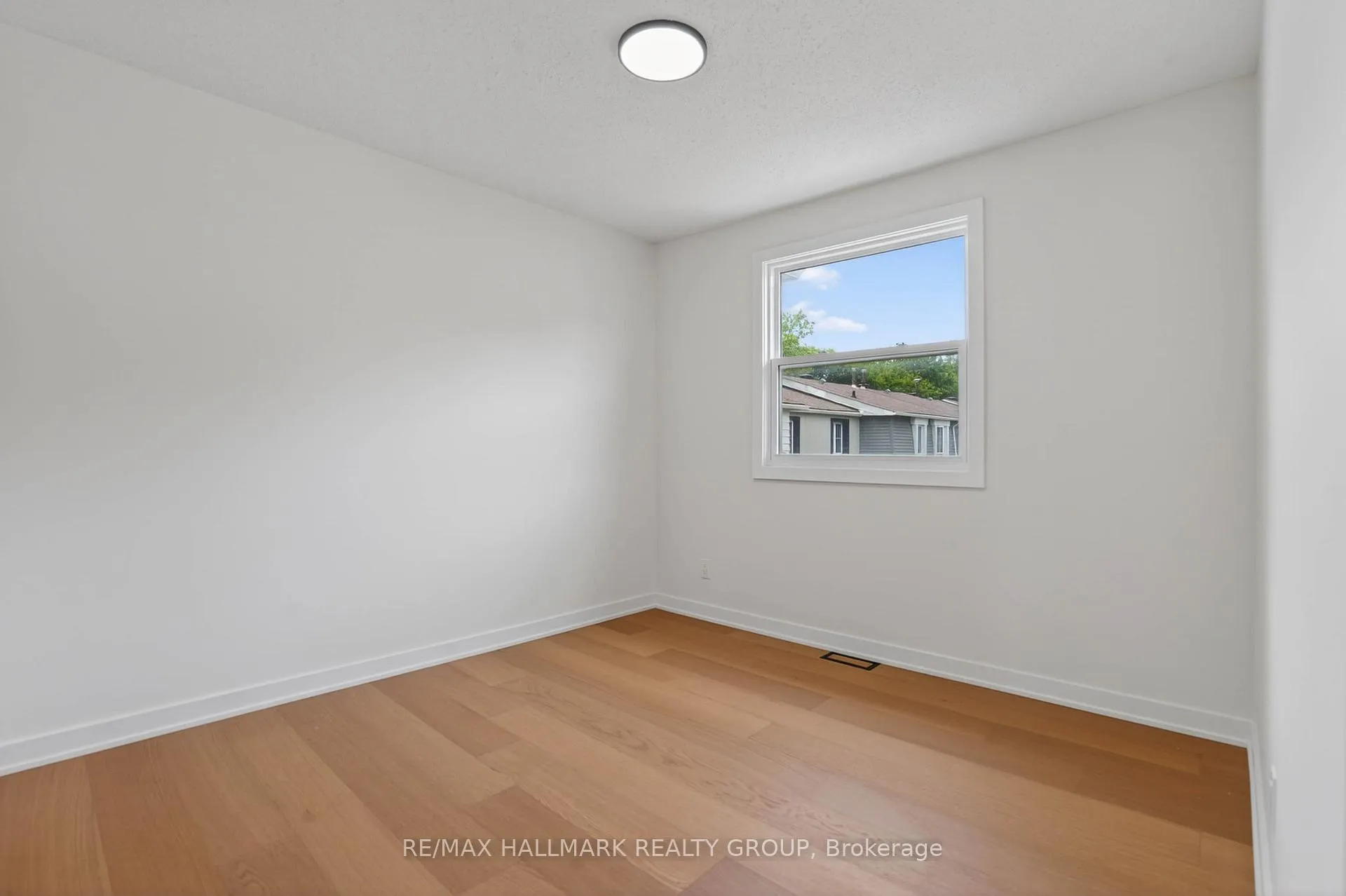 Photo 31 of Unit 38, 660 Hochelaga Street, Ottawa, Carson Meadows — HOMEH