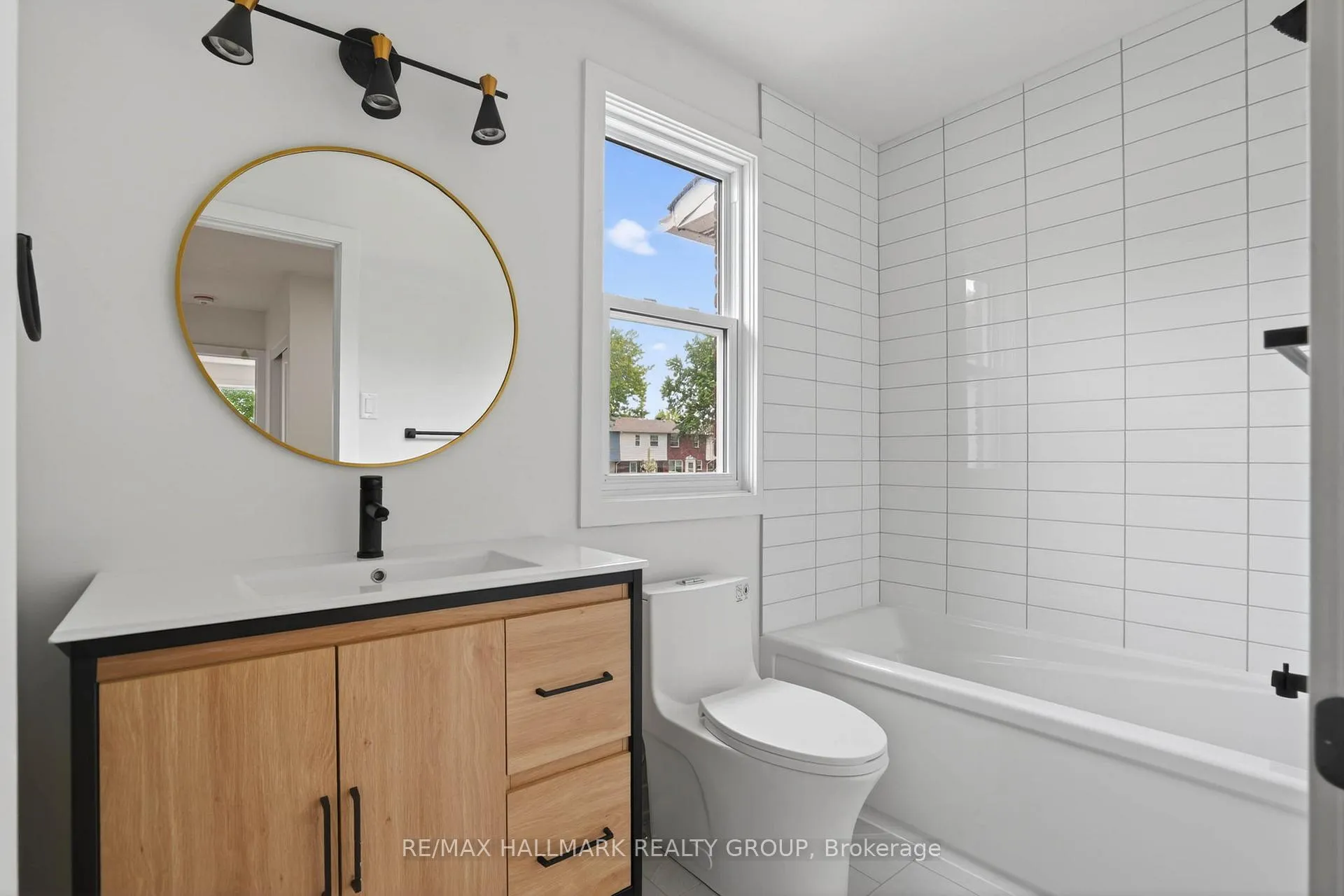 Photo 35 of Unit 38, 660 Hochelaga Street, Ottawa, Carson Meadows — HOMEH