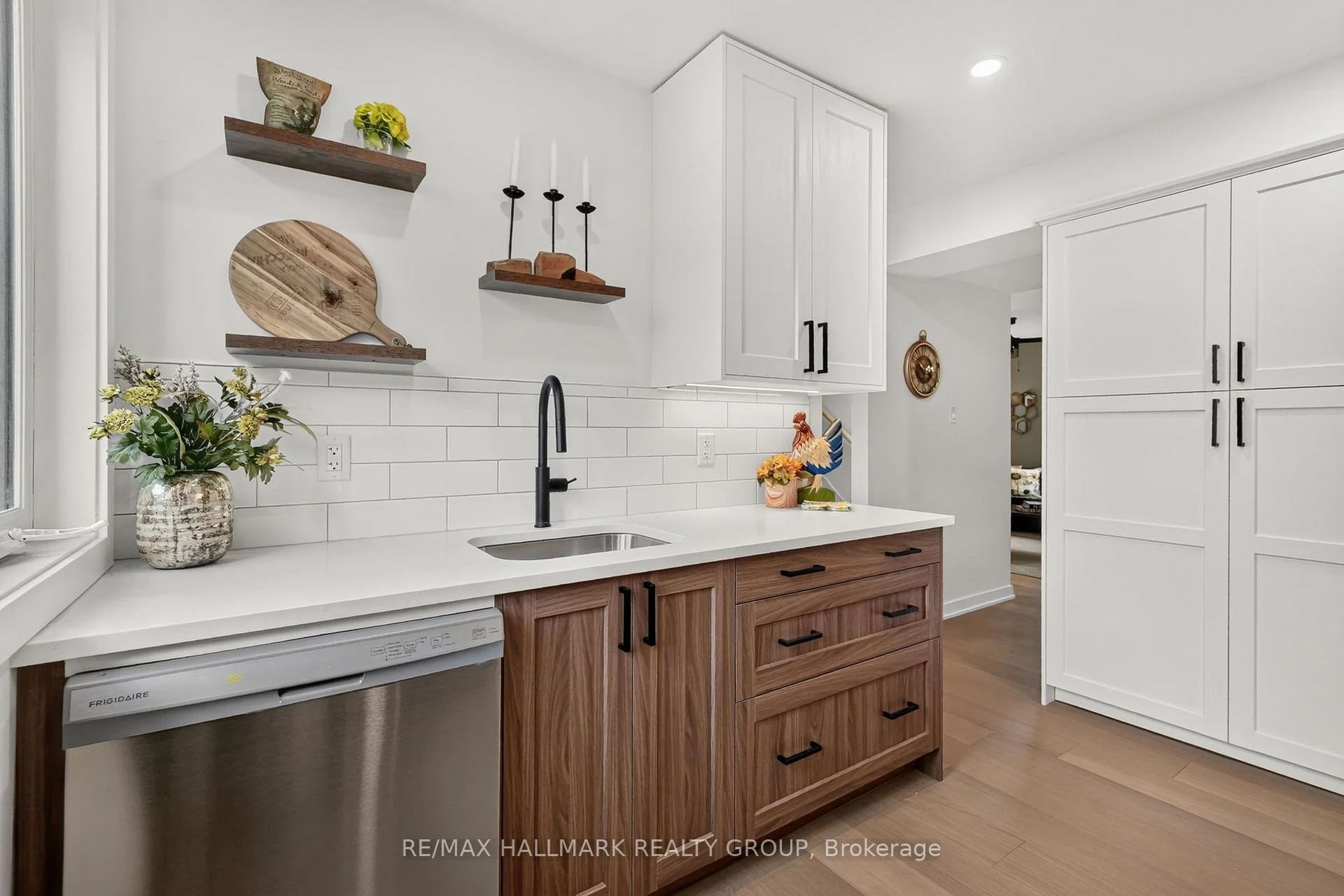 Photo 11 of Unit 38, 660 Hochelaga Street, Ottawa, Carson Meadows — HOMEH