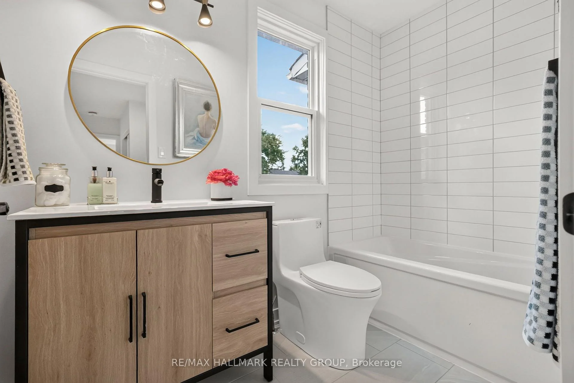 Photo 42 of Unit 38, 660 Hochelaga Street, Ottawa, Carson Meadows — HOMEH