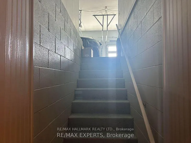 Photo 9 of 74 Colonel Bertram Road, Brampton, Snelgrove — HOMEH