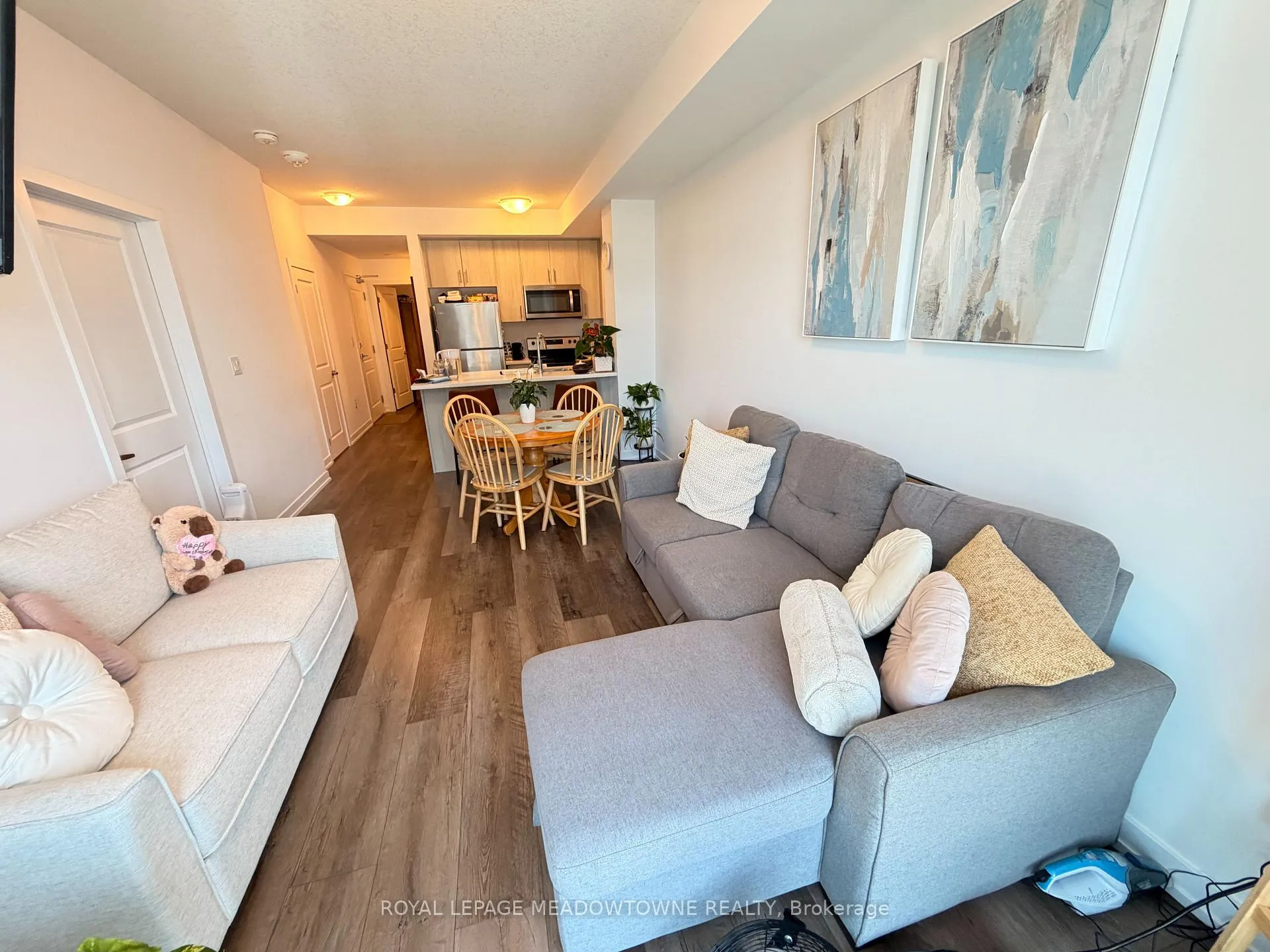 Photo 6 of Unit 801, 460 Dundas Street E, Hamilton, Waterdown — HOMEH