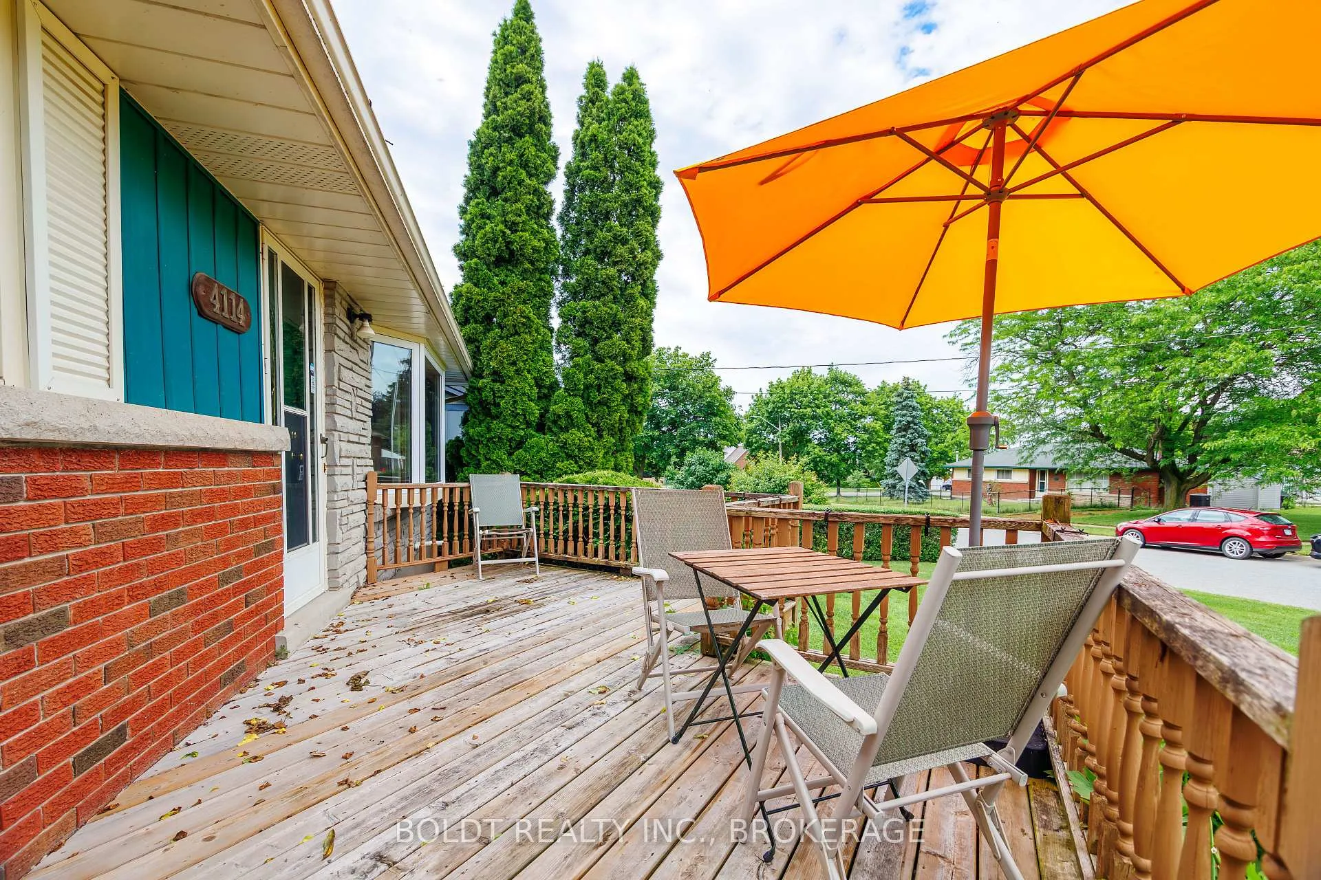 Photo 6 of 4114 Barry Drive, Lincoln, Beamsville — HOMEH