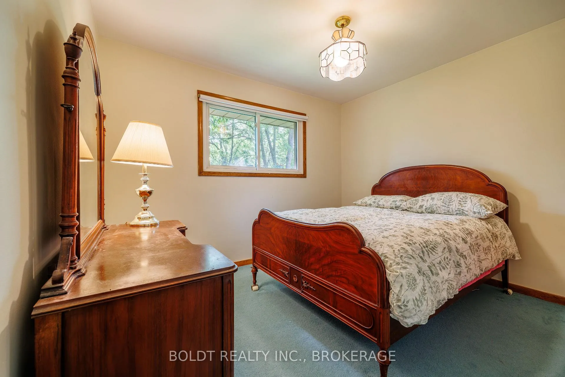 Photo 13 of 4114 Barry Drive, Lincoln, Beamsville — HOMEH