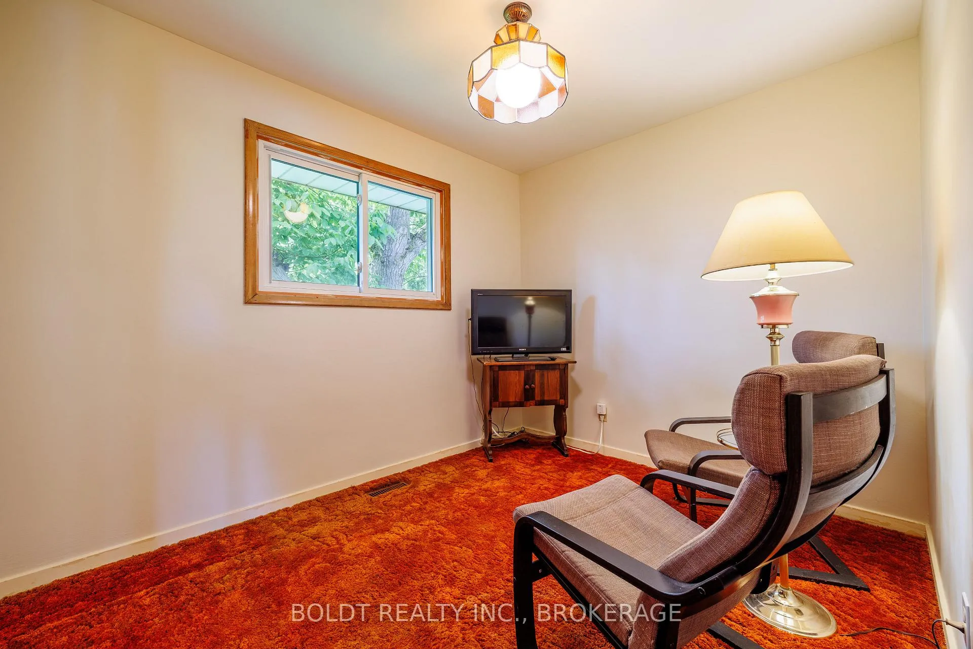 Photo 15 of 4114 Barry Drive, Lincoln, Beamsville — HOMEH