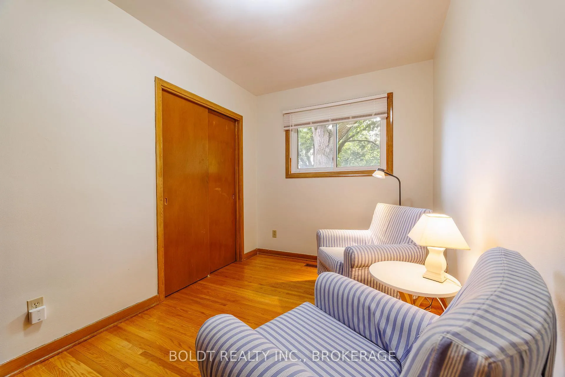 Photo 18 of 4114 Barry Drive, Lincoln, Beamsville — HOMEH