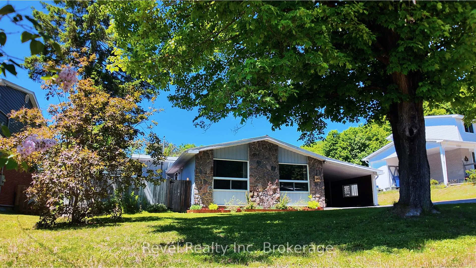 Photo 1 of 641 Ursula Street, North Bay, College Heights — HOMEH
