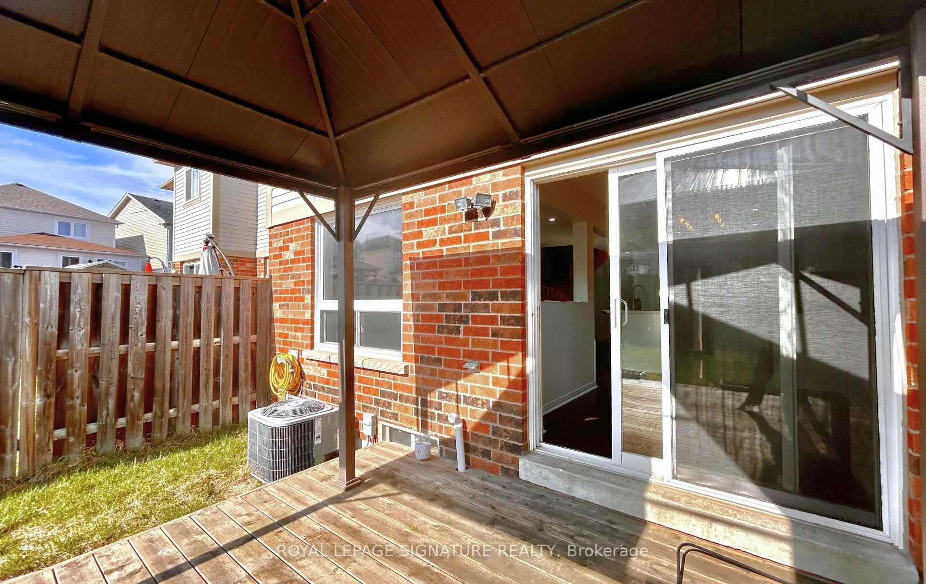 Photo 21 of 28 Millburn Drive, Clarington, Bowmanville — HOMEH