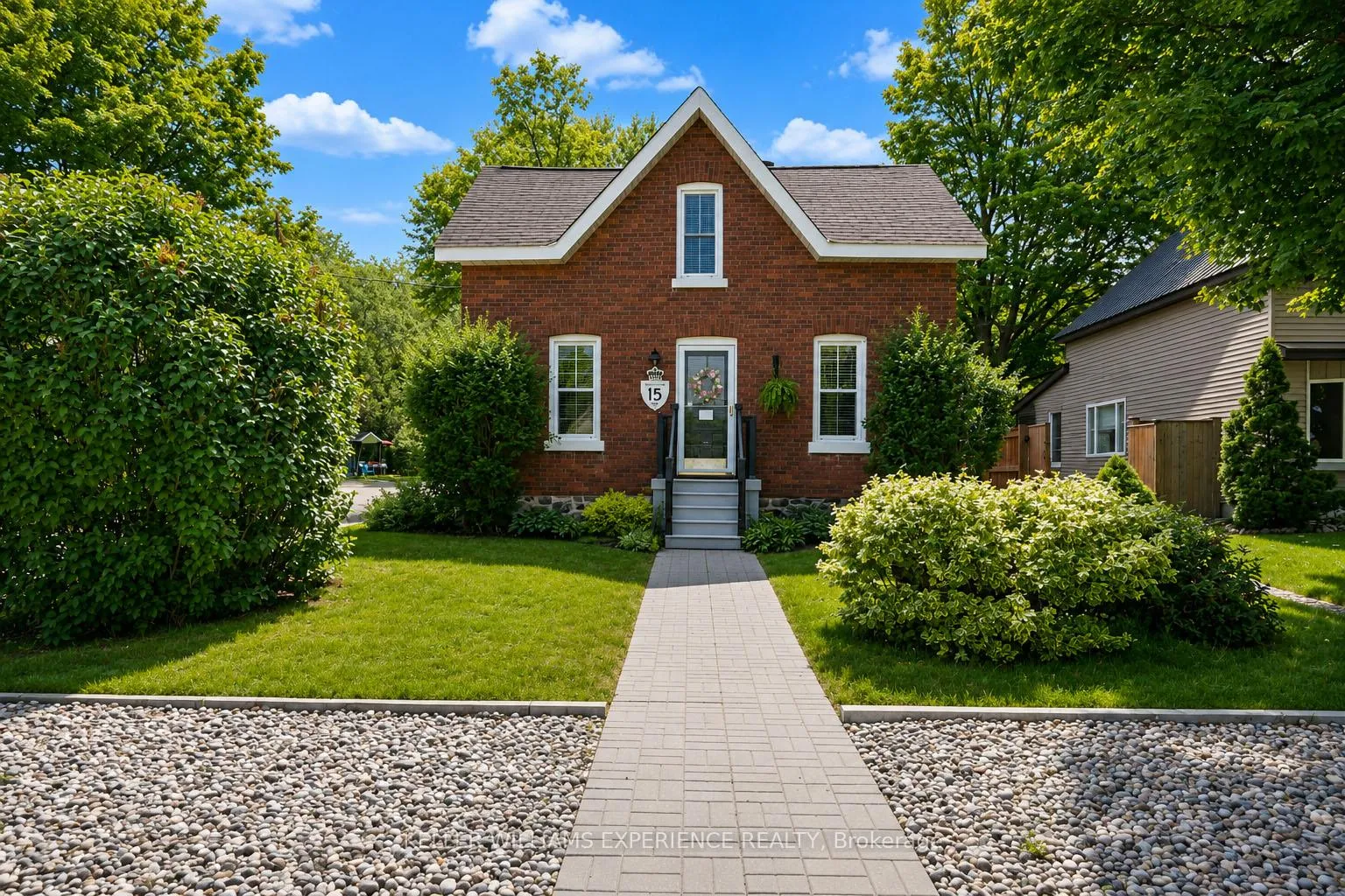 Photo of 15 Leonard Avenue