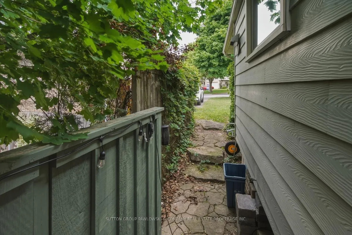Photo 37 of 35 Key Hill Road, London, North F — HOMEH