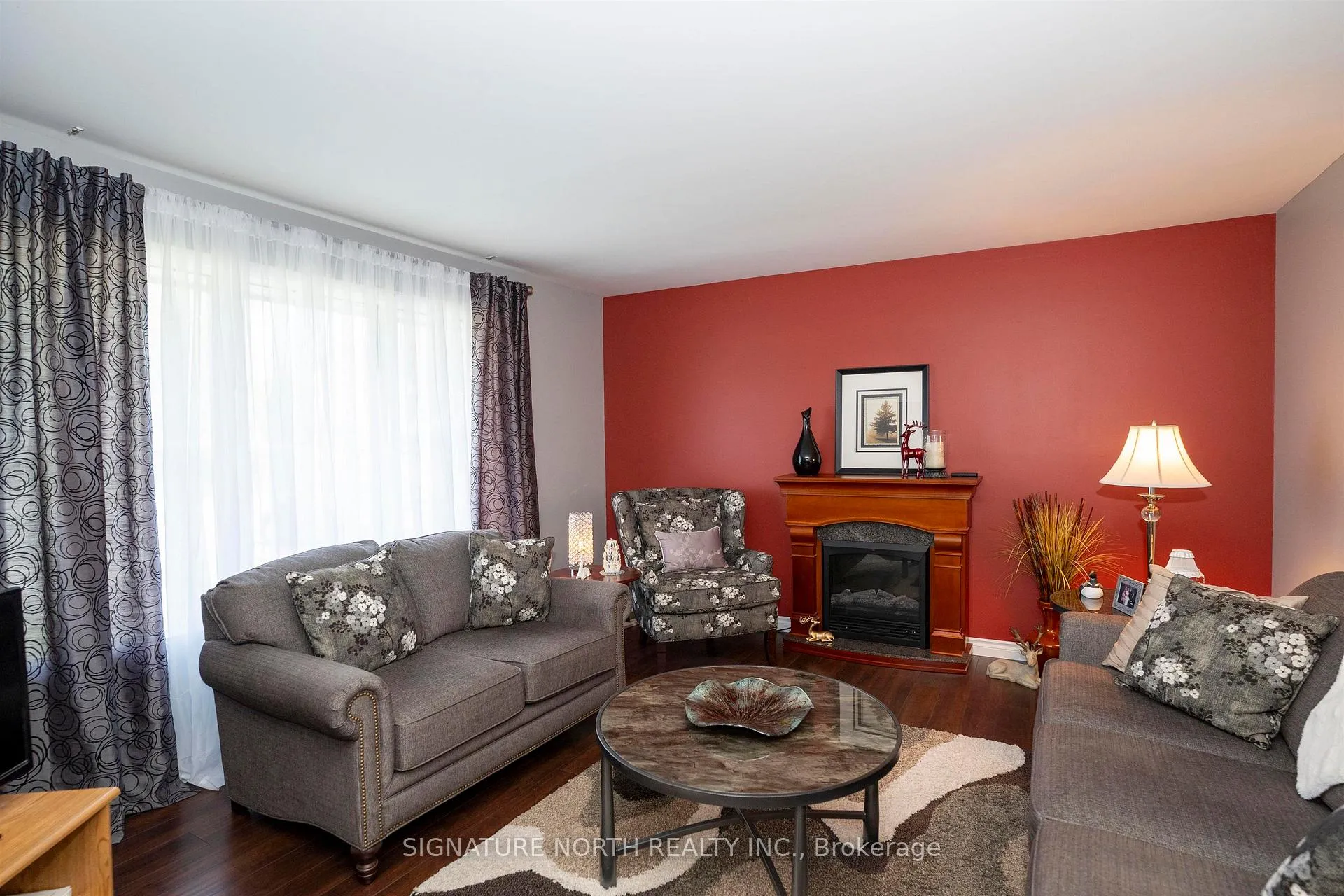 Photo 3 of 381 Hallam Street, Thunder Bay, Current River — HOMEH