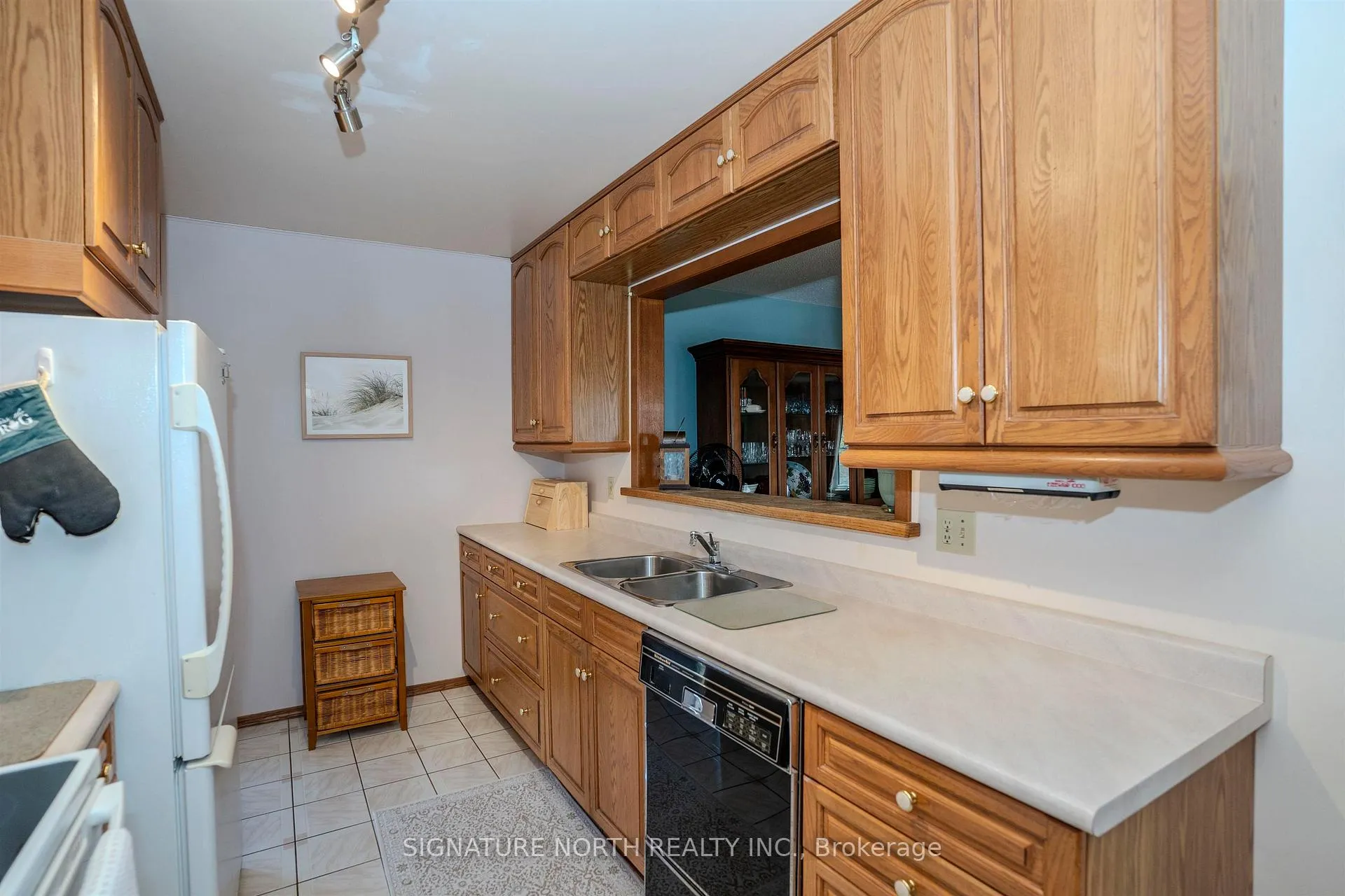 Photo 16 of 381 Hallam Street, Thunder Bay, Current River — HOMEH