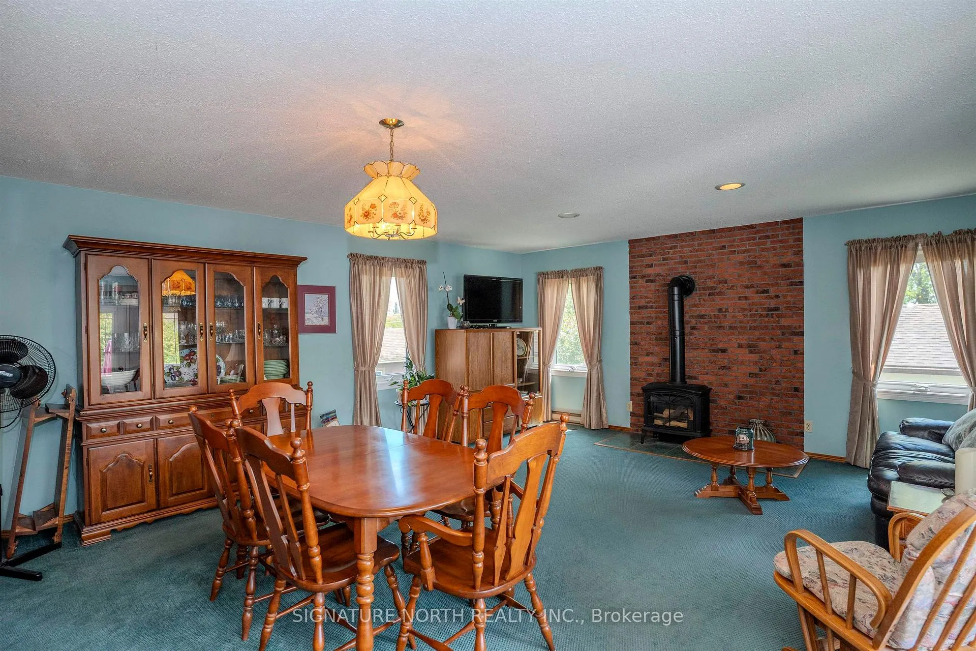 Photo 21 of 381 Hallam Street, Thunder Bay, Current River — HOMEH