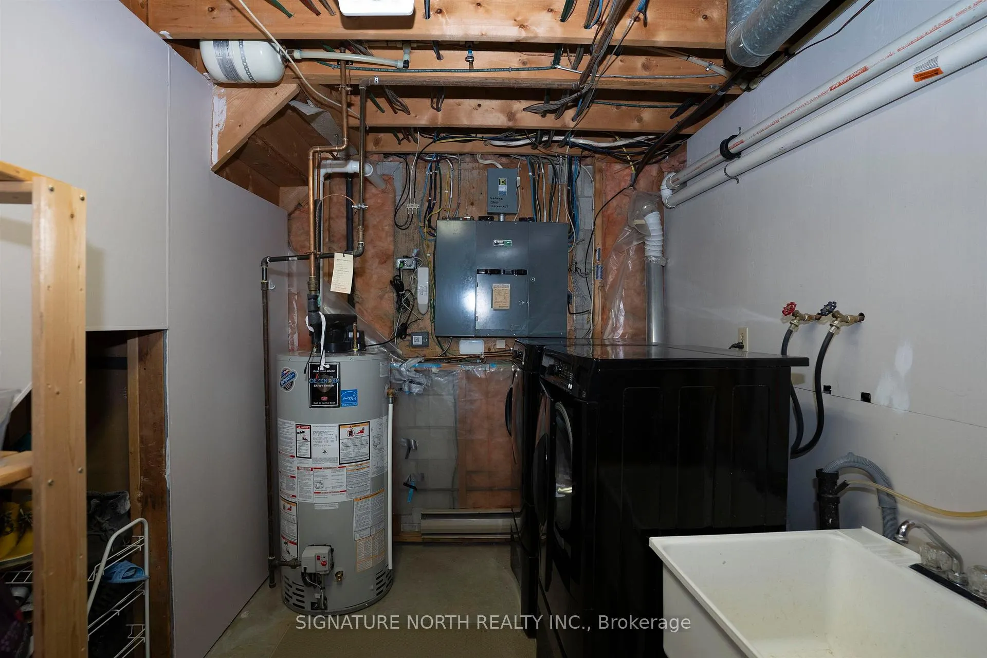 Photo 36 of 381 Hallam Street, Thunder Bay, Current River — HOMEH