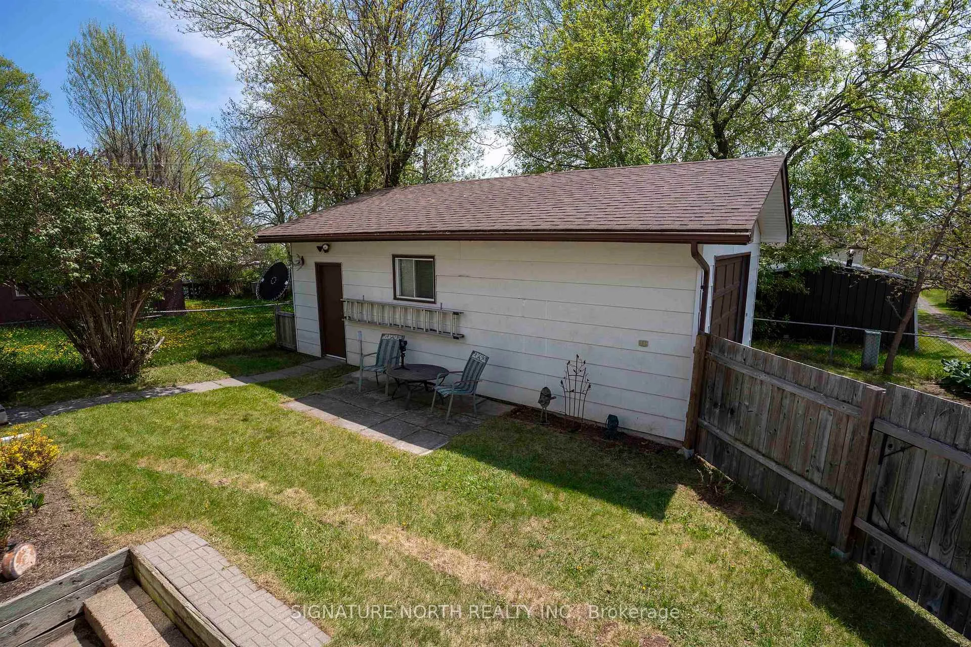 Photo 43 of 381 Hallam Street, Thunder Bay, Current River — HOMEH