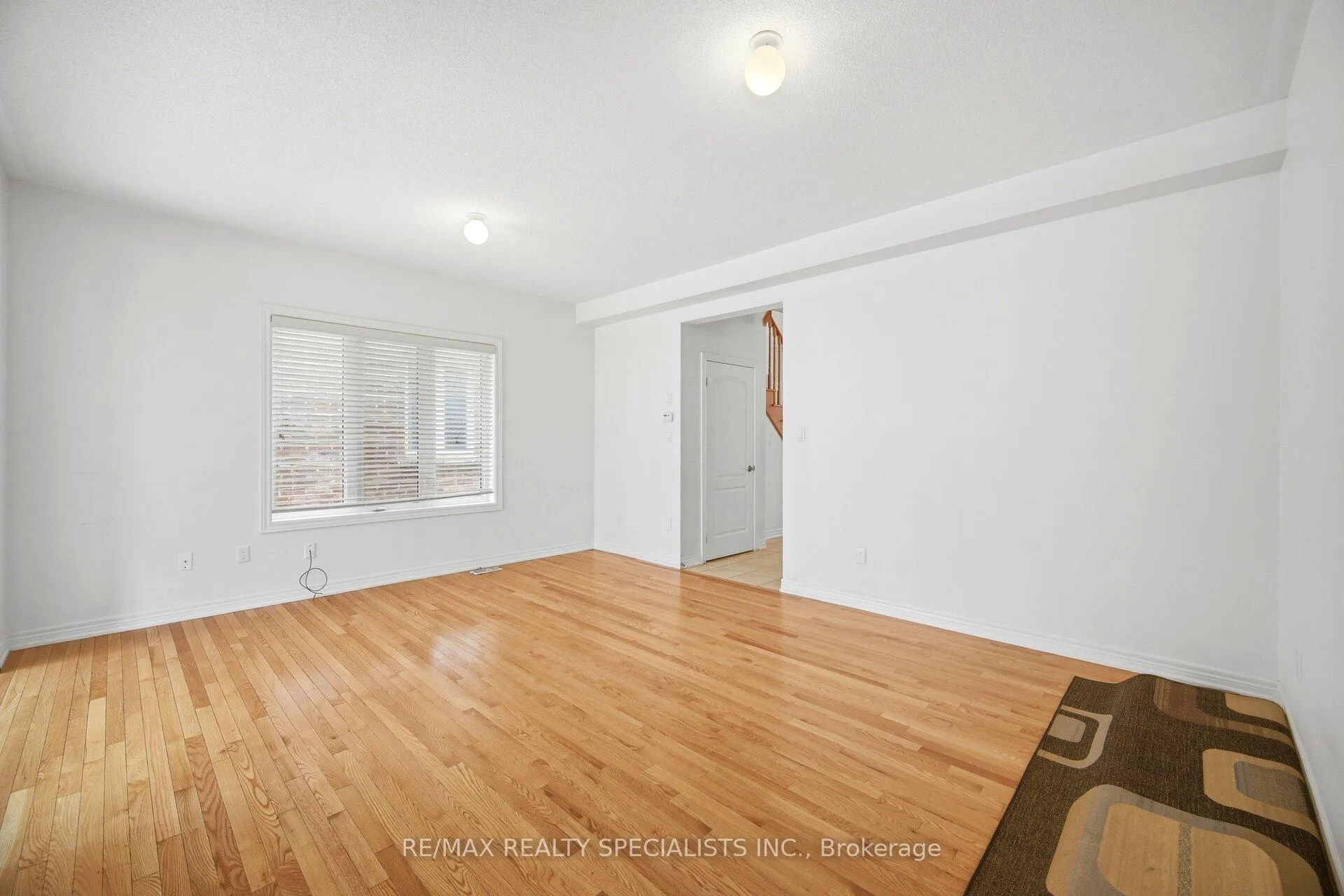 Photo 8 of 51 Frenchpark Circle, Brampton, Credit Valley — HOMEH