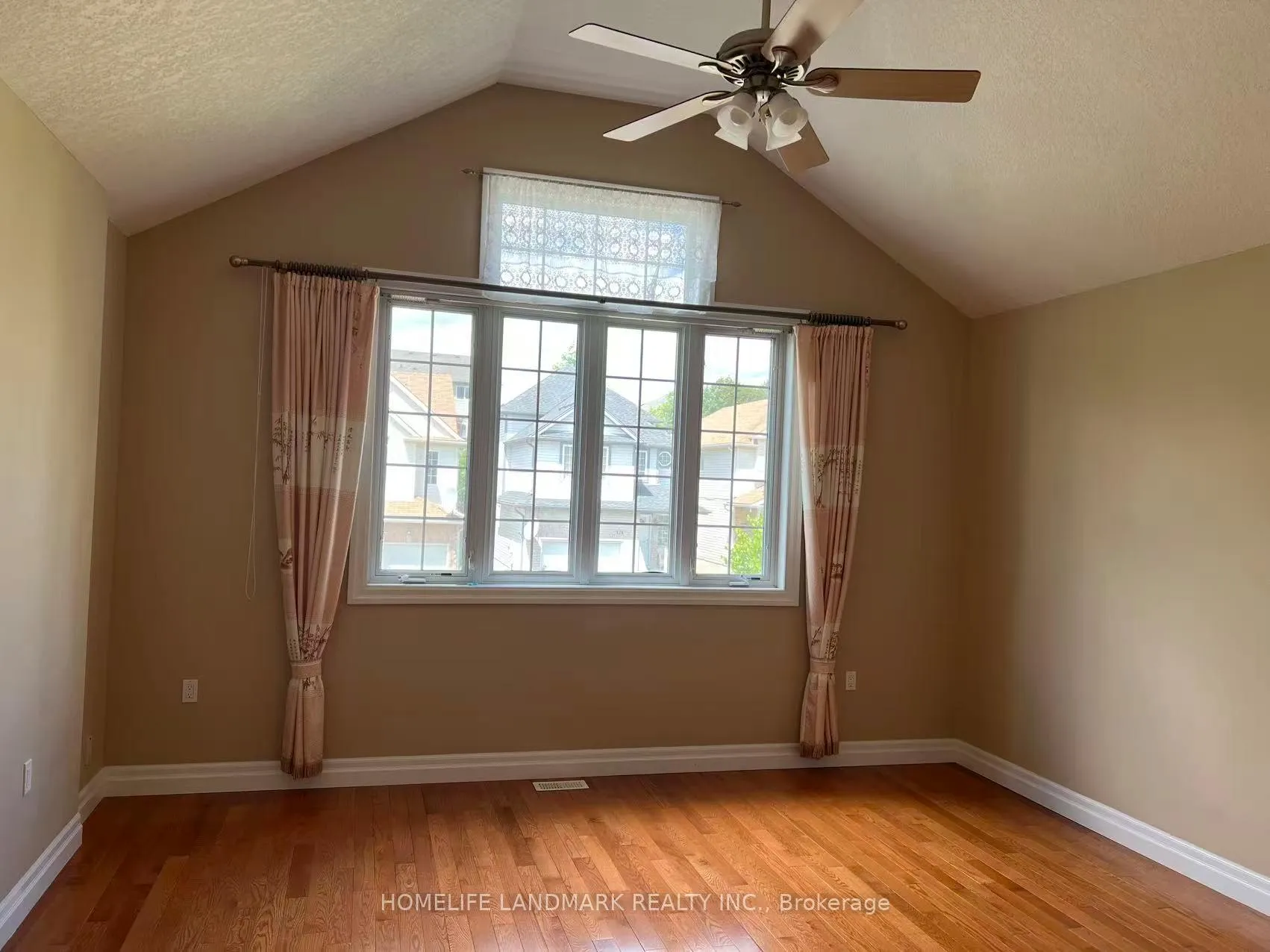 Photo 15 of 579 Violet Street, Waterloo — HOMEH