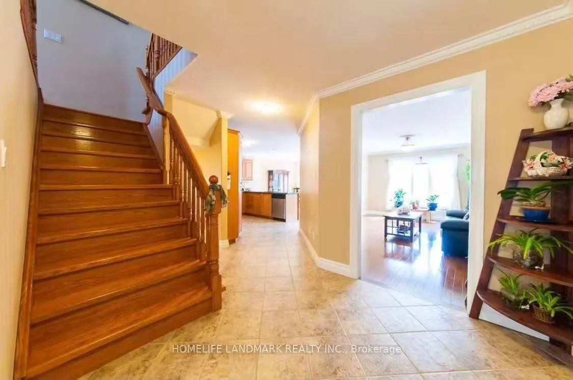 Photo 18 of 579 Violet Street, Waterloo — HOMEH