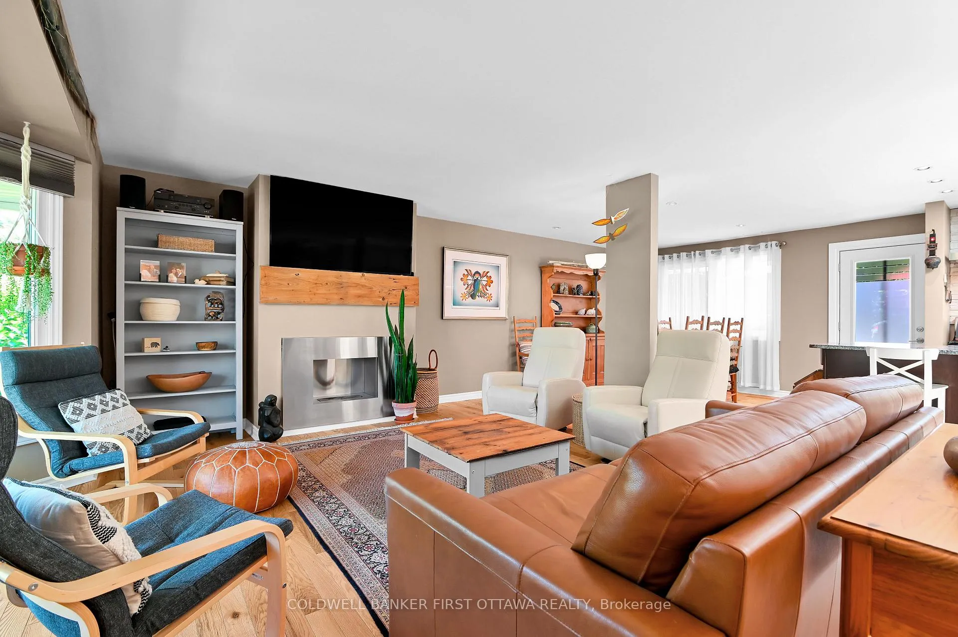Photo 8 of 580 Duff Crescent, Ottawa, Beacon Hill North — HOMEH