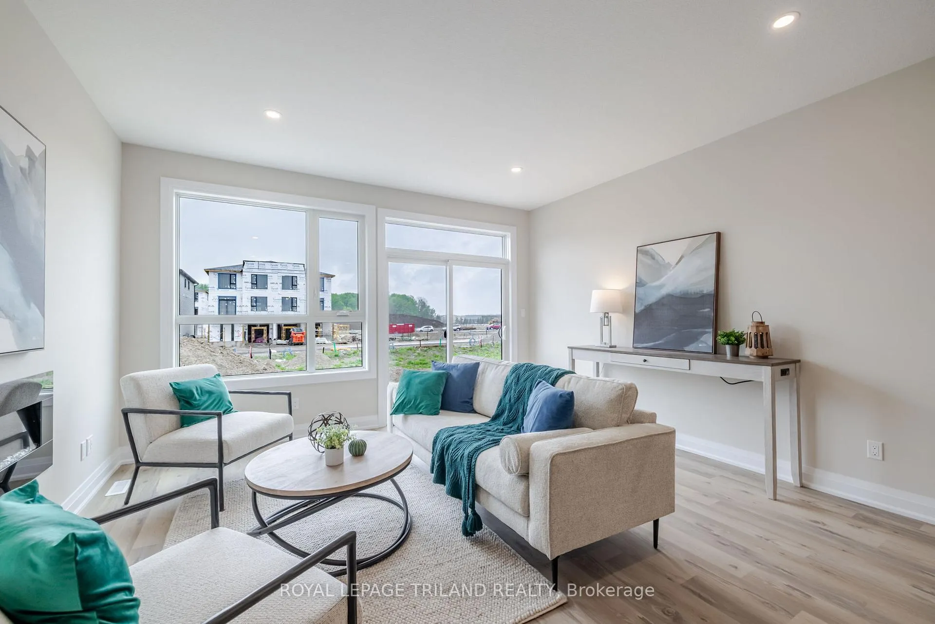 Photo 21 of 770 Banyan Lane, London, North E — HOMEH