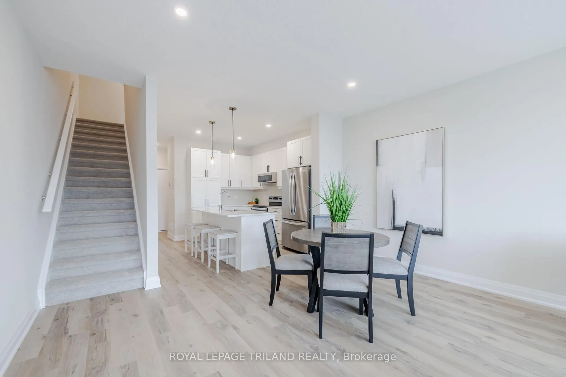 Photo 23 of 770 Banyan Lane, London, North E — HOMEH