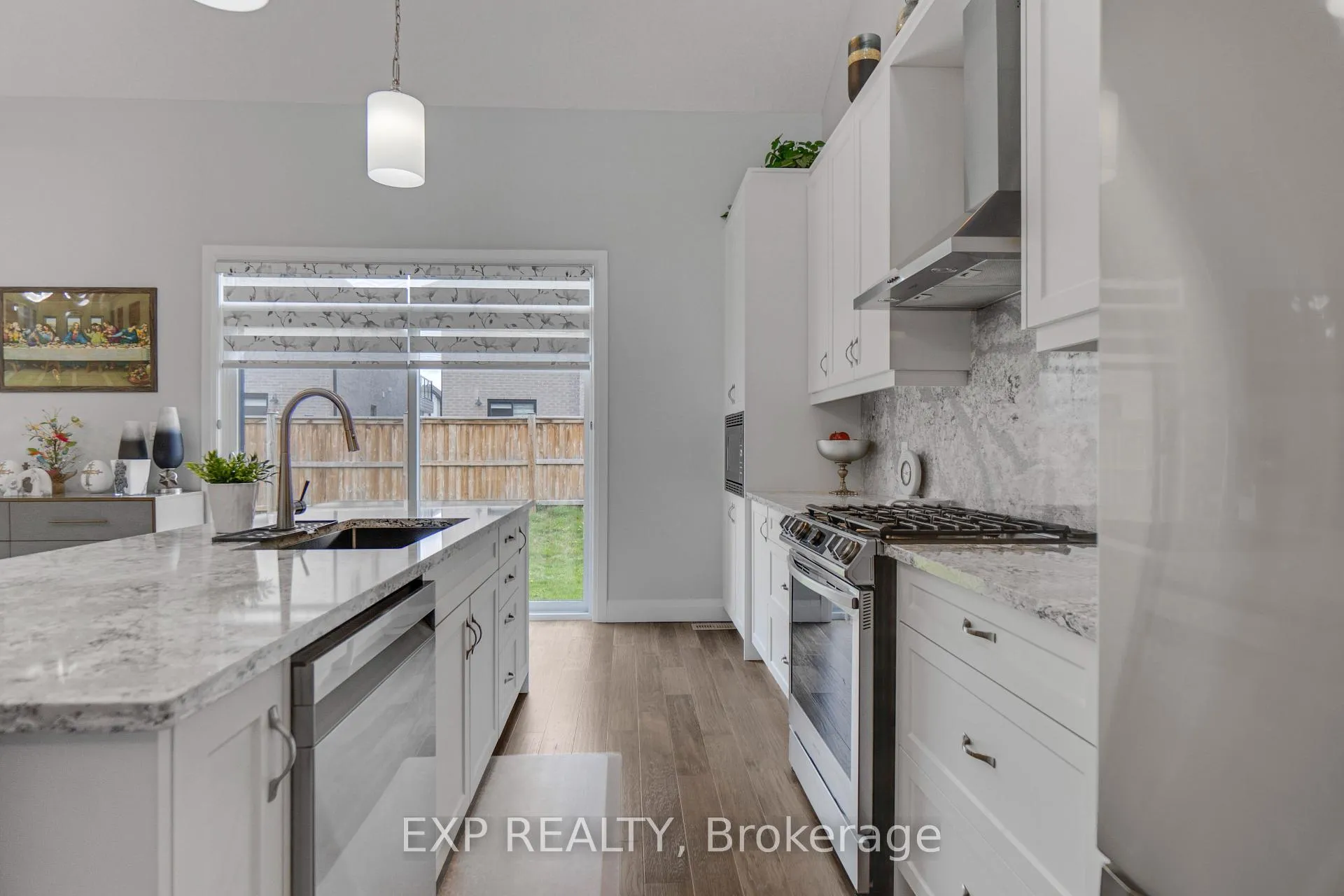 Photo 13 of Unit 5, 923 Stonecliffe Walk, Kitchener, Doon South — HOMEH