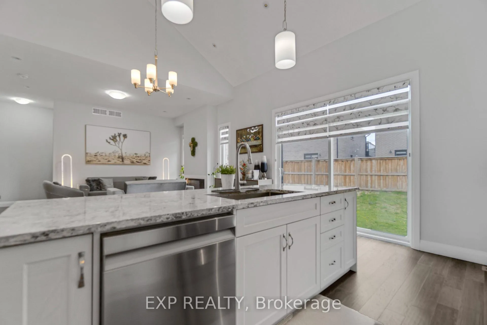 Photo 14 of Unit 5, 923 Stonecliffe Walk, Kitchener, Doon South — HOMEH