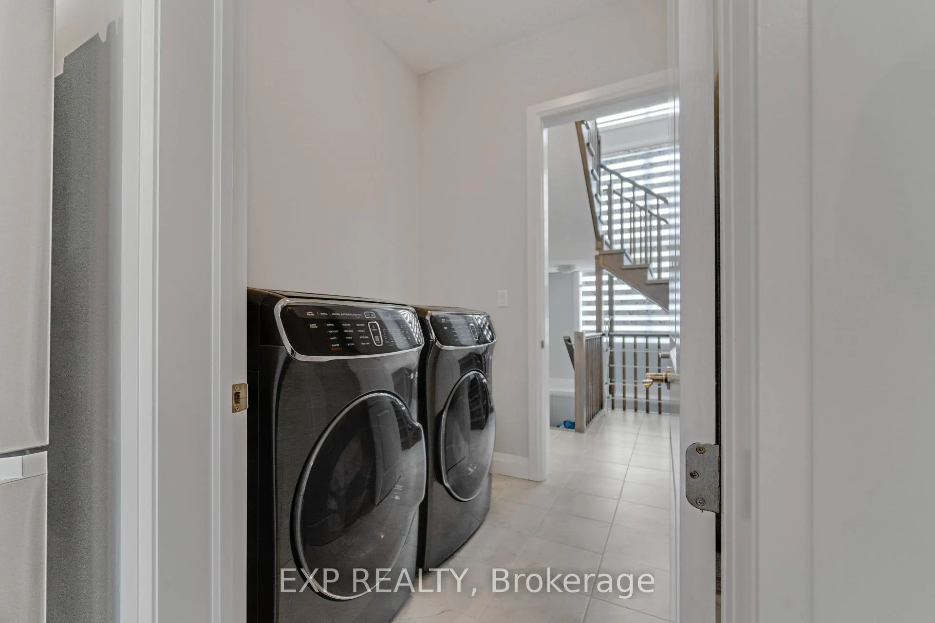 Photo 19 of Unit 5, 923 Stonecliffe Walk, Kitchener, Doon South — HOMEH