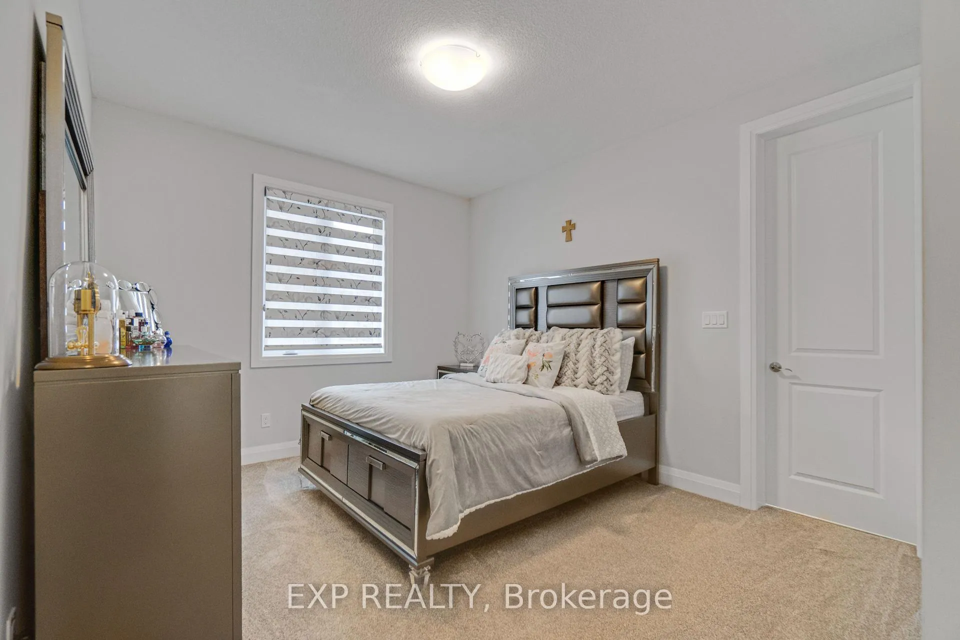Photo 26 of Unit 5, 923 Stonecliffe Walk, Kitchener, Doon South — HOMEH