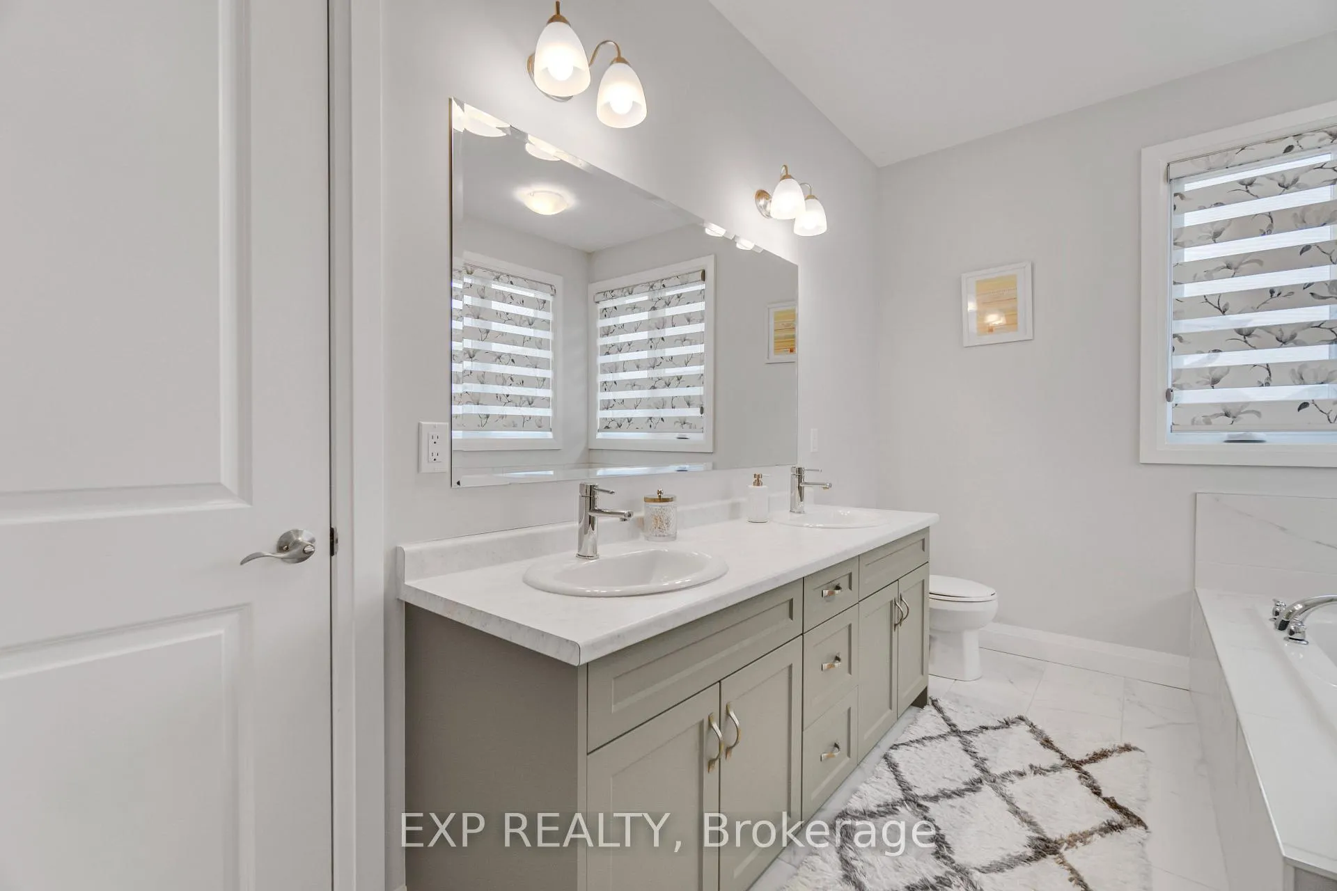 Photo 27 of Unit 5, 923 Stonecliffe Walk, Kitchener, Doon South — HOMEH