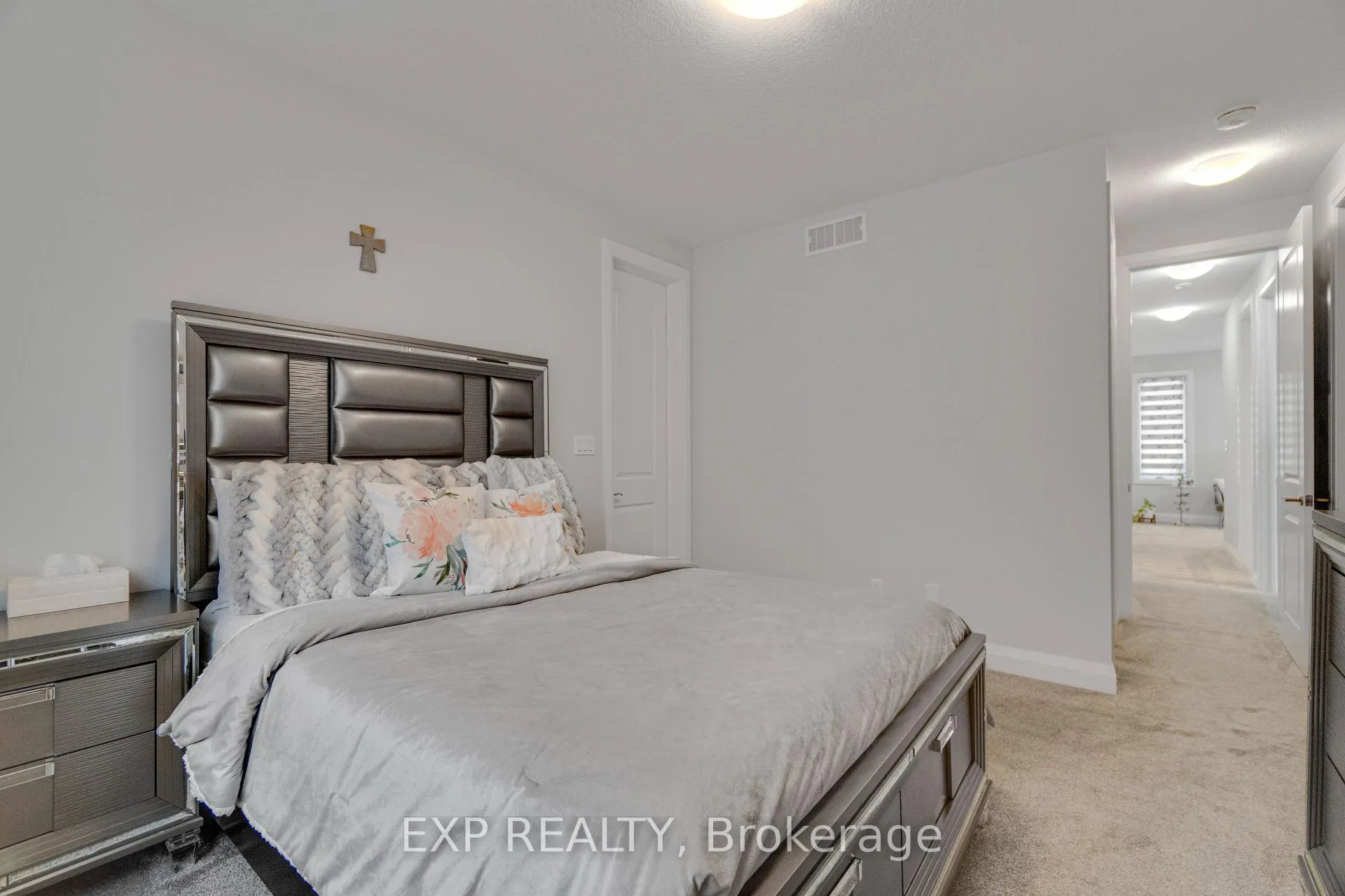 Photo 28 of Unit 5, 923 Stonecliffe Walk, Kitchener, Doon South — HOMEH