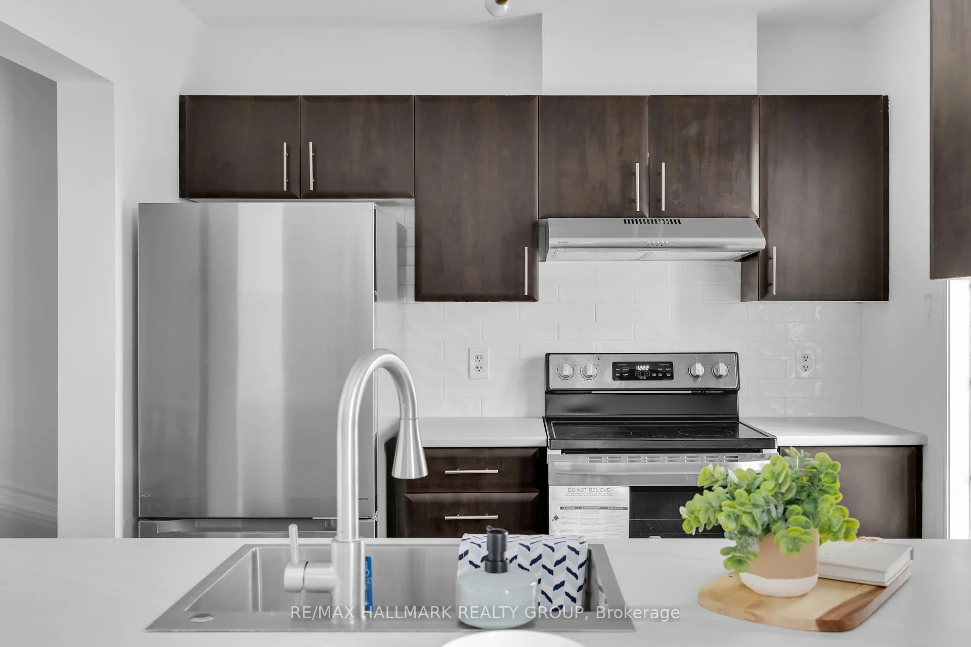 Photo 20 of 257 Aquilo Crescent, Ottawa, Stittsville (North) — HOMEH